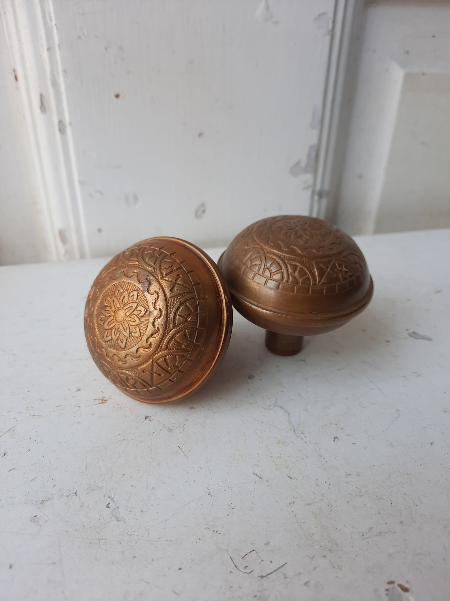 One set of Antique Windsor Pattern Door Knobs by Reading Hardware, Victoria Era Ornate Bronze Doorknob