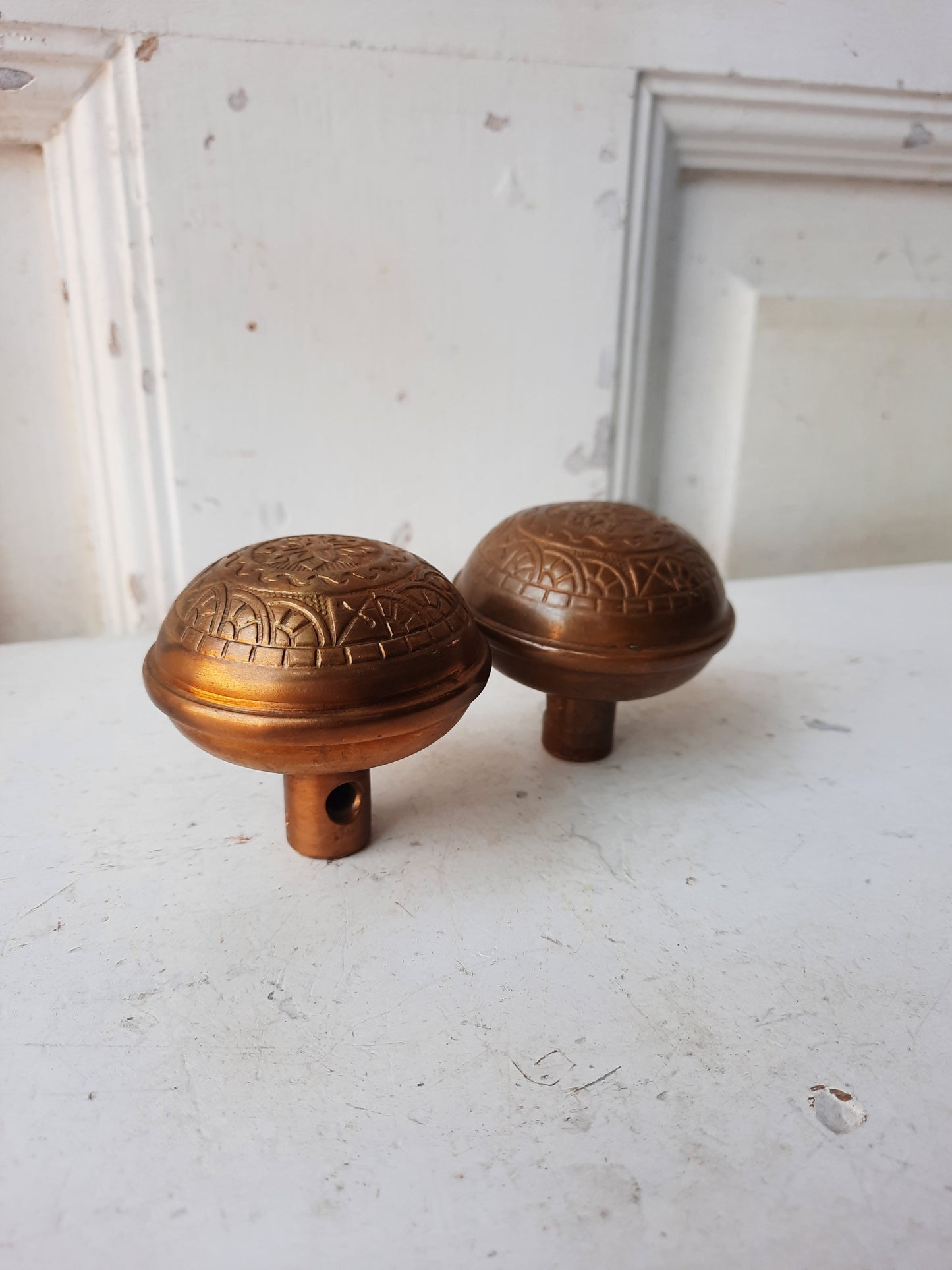 One set of Antique Windsor Pattern Door Knobs by Reading Hardware, Victoria Era Ornate Bronze Doorknob