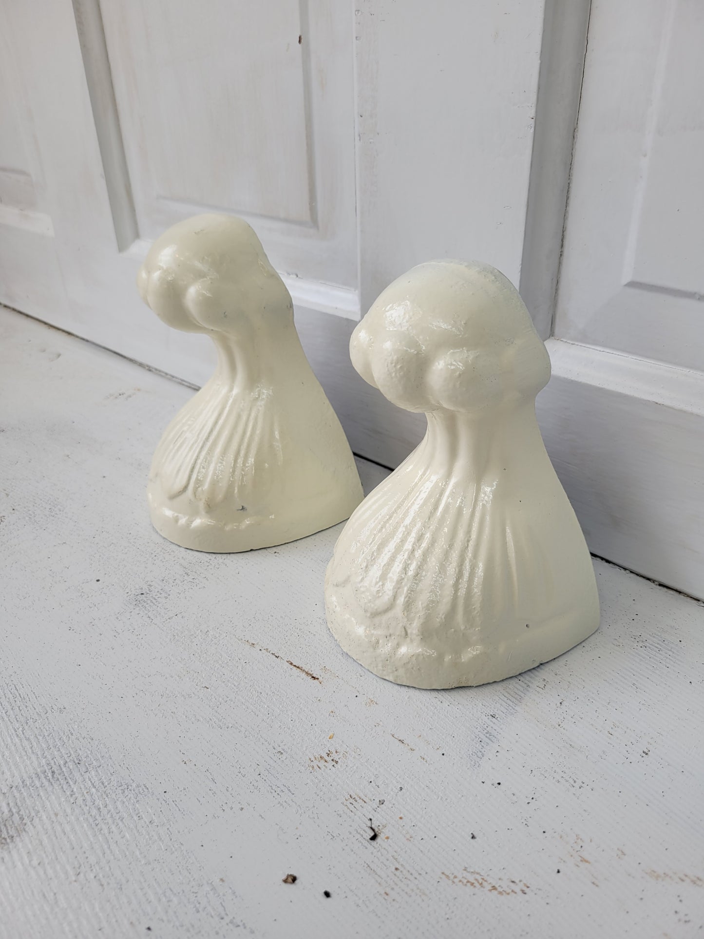 White Antique Cast Iron Tub Lion's Feet, Pair of Ball and Claw Tub Feet, Claw Foot Tub #051502