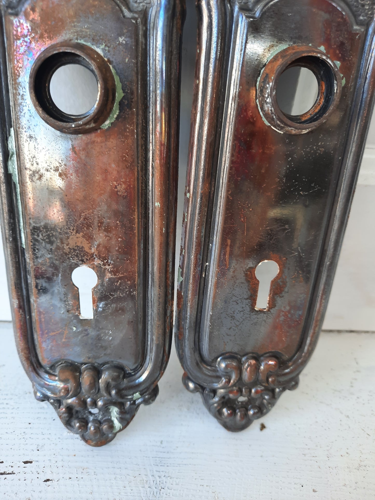 Set of Art Nouveau Plates and Doorknobs, Door Escutcheons with Knobs, Complete Door Hardware Set of Knobs and Backplates 022304