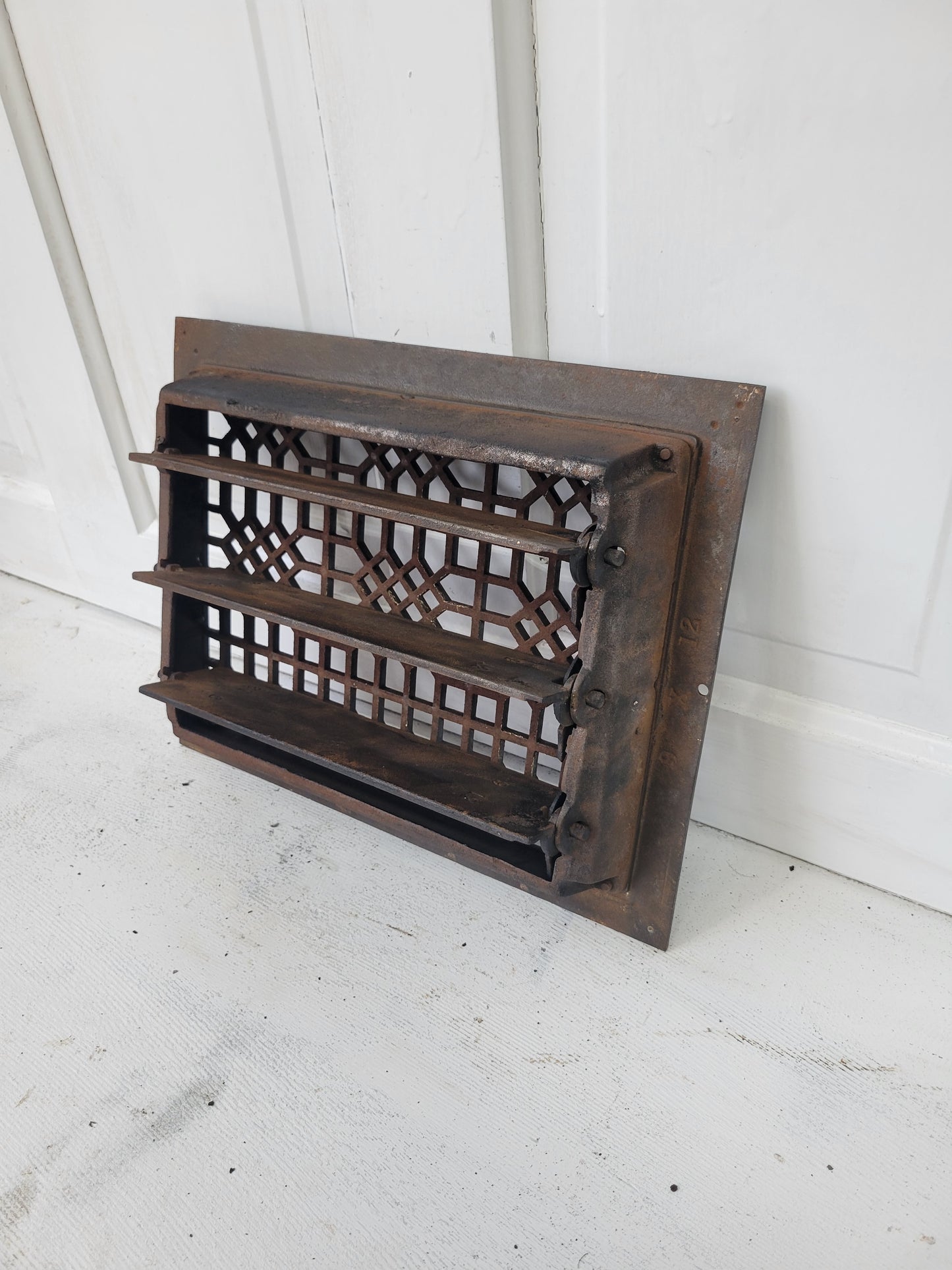 11 x 14 Lattice Pattern Antique Register Grate, Victorian Cast Iron Era Vent Cover #061209