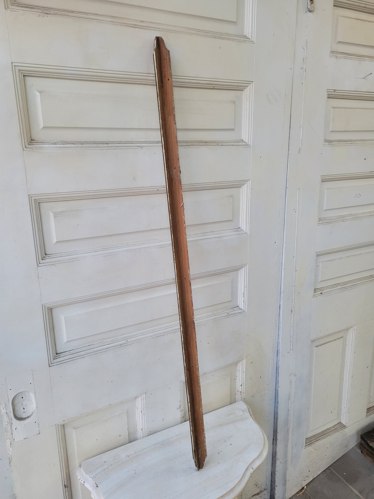Antique Trim Corner Guard, Turned Wood Corner Trim Piece, #062101