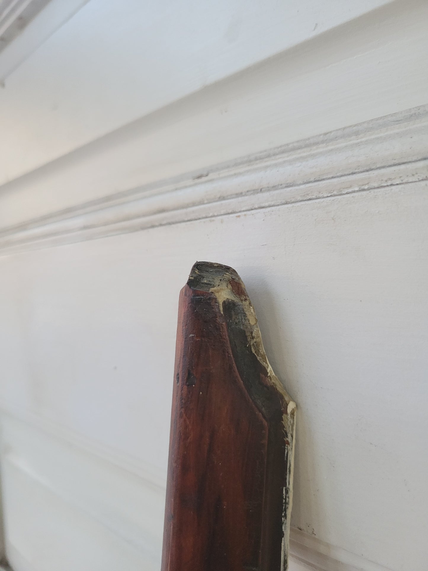 Antique Trim Corner Guard, Turned Wood Corner Trim Piece, #062101