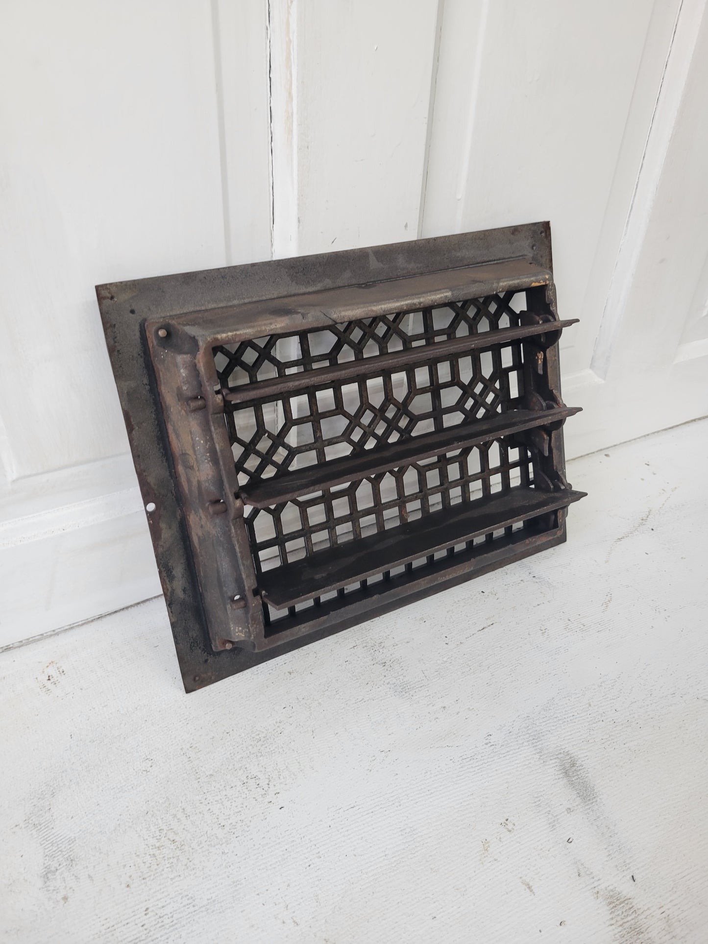 Antique Iron Lattice Pattern 14 x 11 Ornate Floor Grate, Antique Iron Vent Cover #062603
