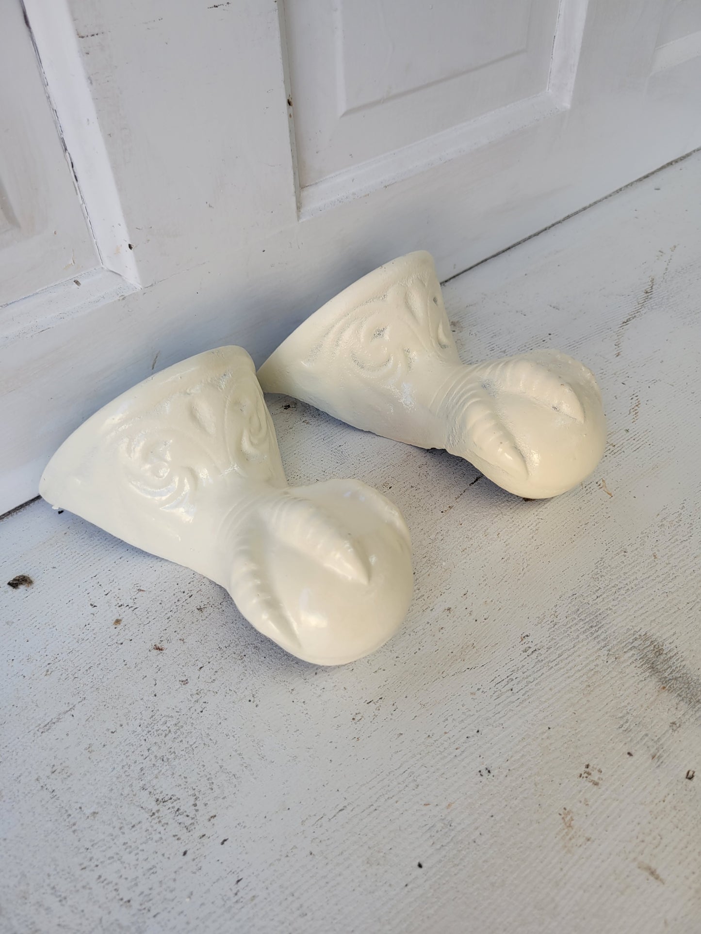 Antique Pair of Cast Iron Tub Eagle Claw, Ball and Claw Design Bathtub Feet #071402
