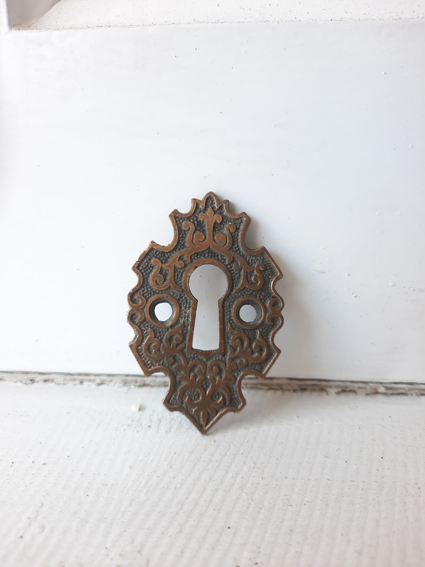 Fancy Bronze Key Hole Escutcheon, Ornate Skeleton Keyhole Plate Cover 072714