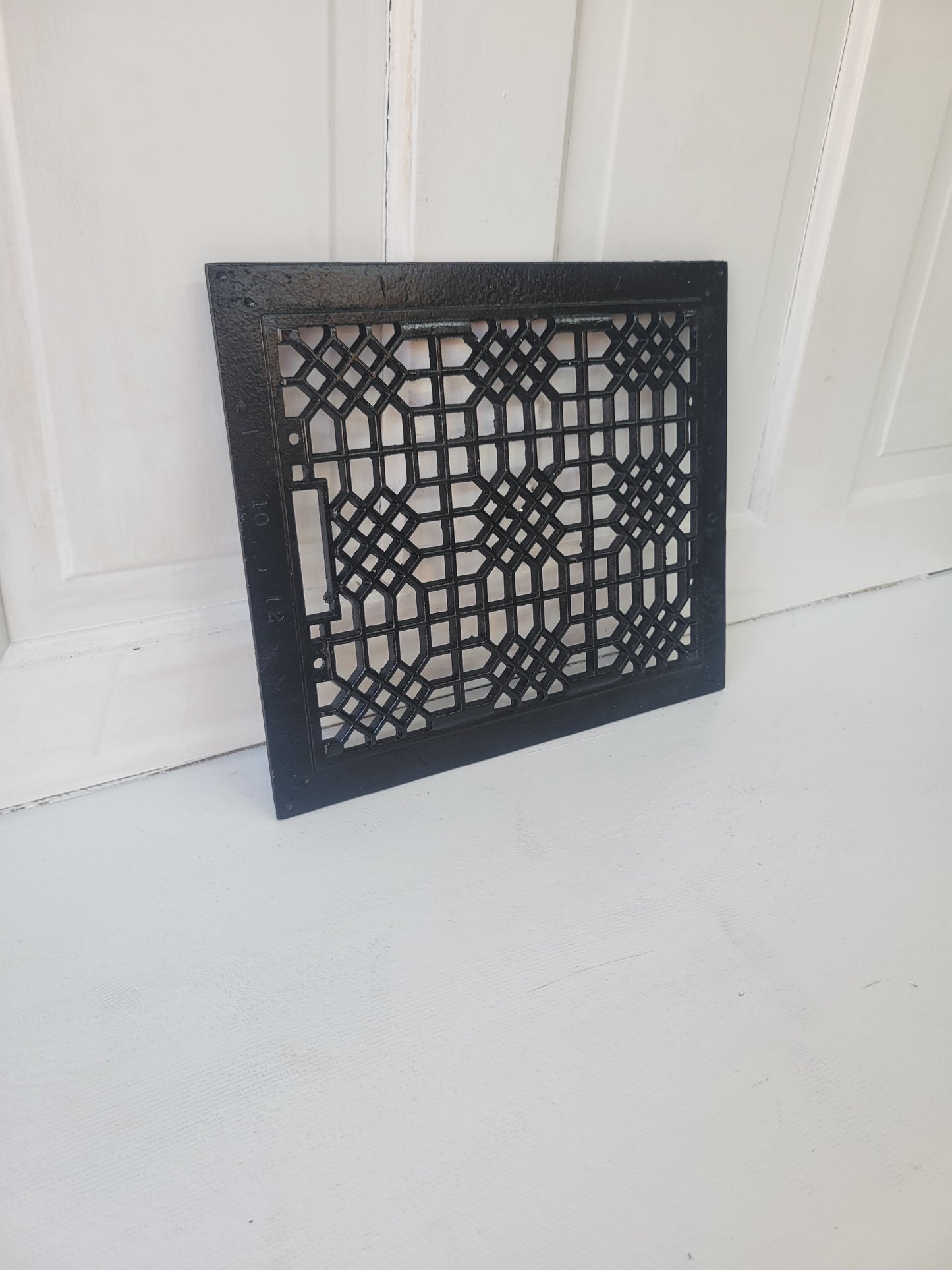 Refinished 14 x 12 Antique Cast Iron Vent Cover, Floor Register Cover #080303
