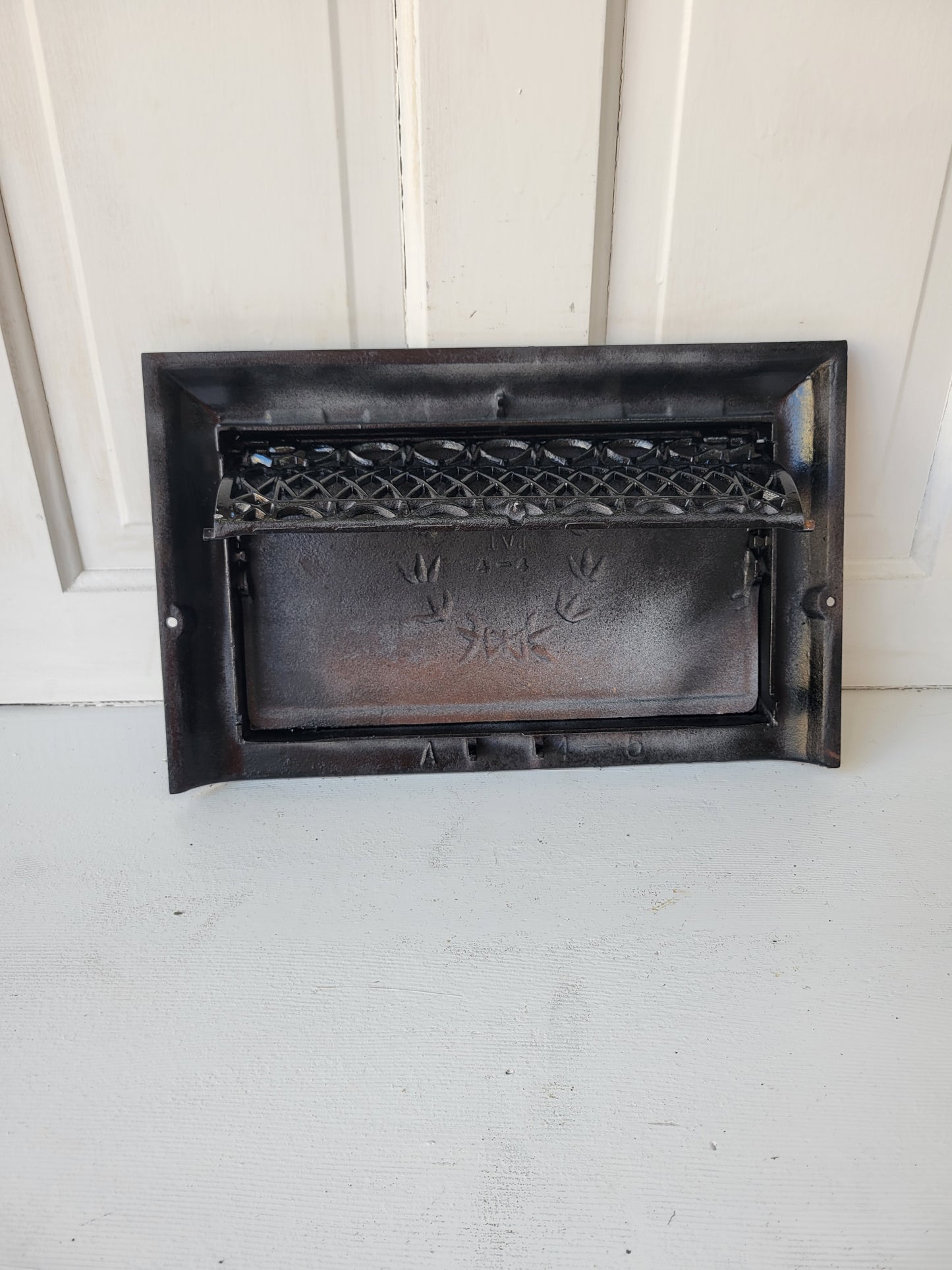 10 x 16 Fancy Cast Iron Fold Out Vent Cover, Antique Floor Register Cover with Dampers #081702