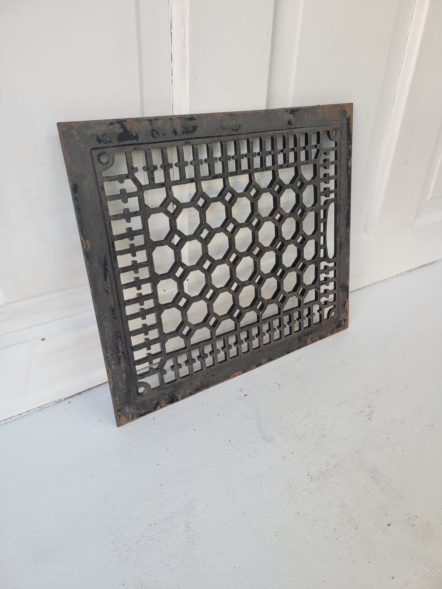 12 x 14 Antique Cast Iron Fancy Vent Cover, Floor Register Cover with Dampers #090402