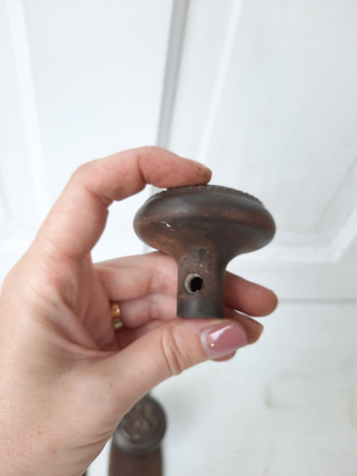 Complete Set Iron Harrington Hardware, Harrington Door Knobs and Backplate Set