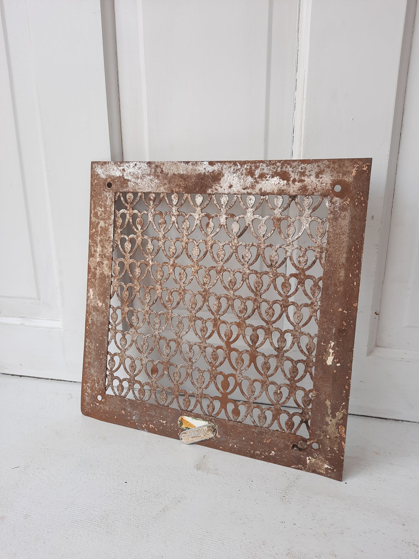 Vintage Rustic Stamped Metal Vent Cover Grate, Retro Metal Cut Out Grate 091904