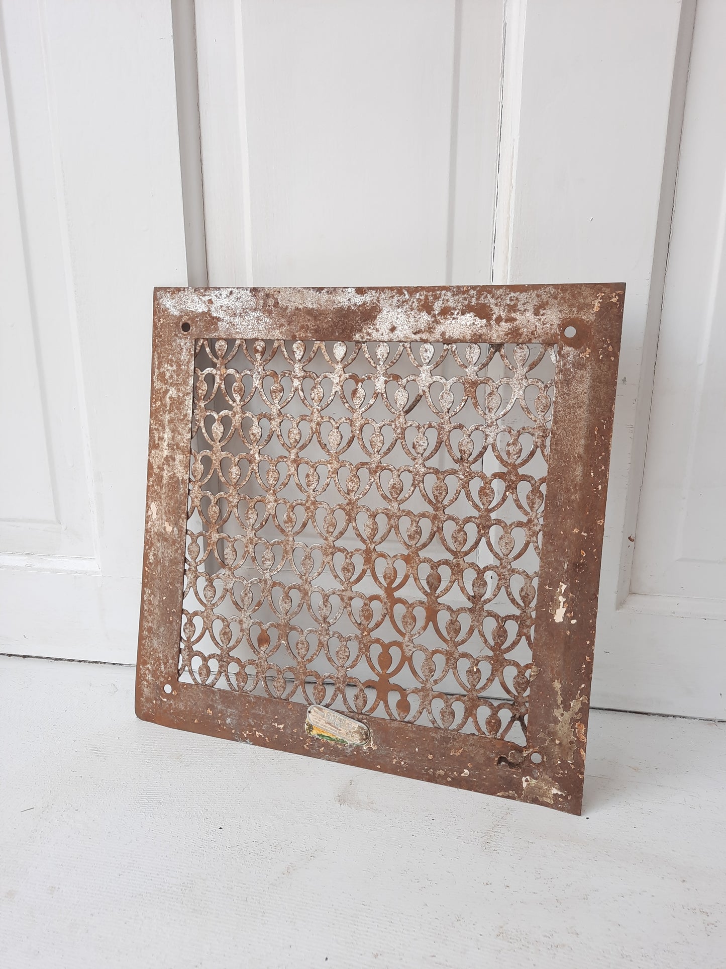 Vintage Rustic Stamped Metal Vent Cover Grate, Retro Metal Cut Out Grate 091904