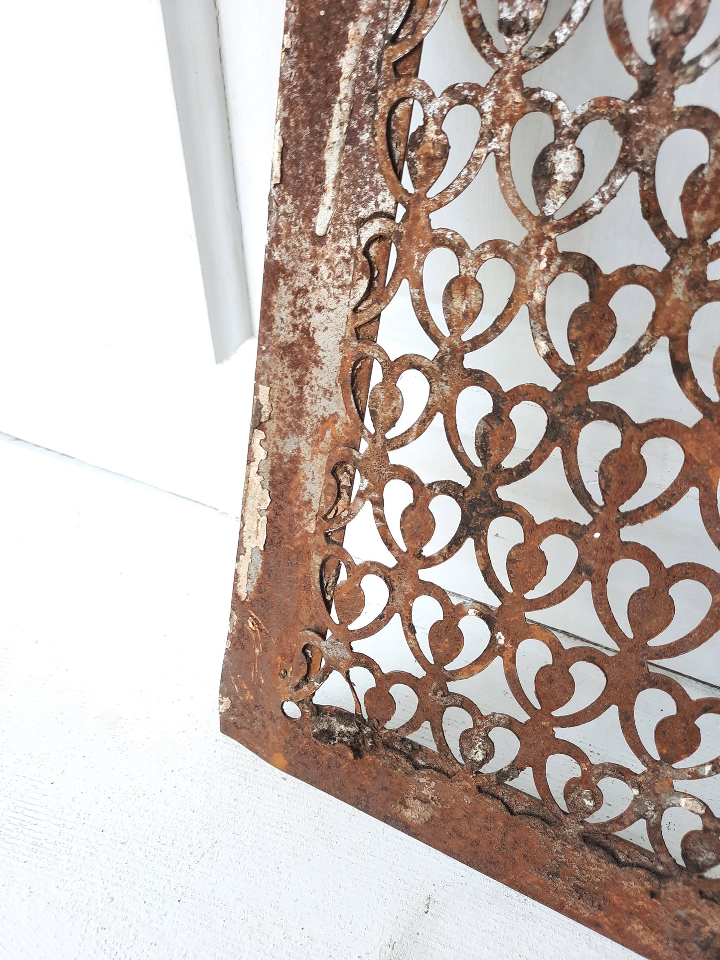 Vintage Rustic Stamped Metal Vent Cover Grate, Retro Metal Cut Out Grate 091904