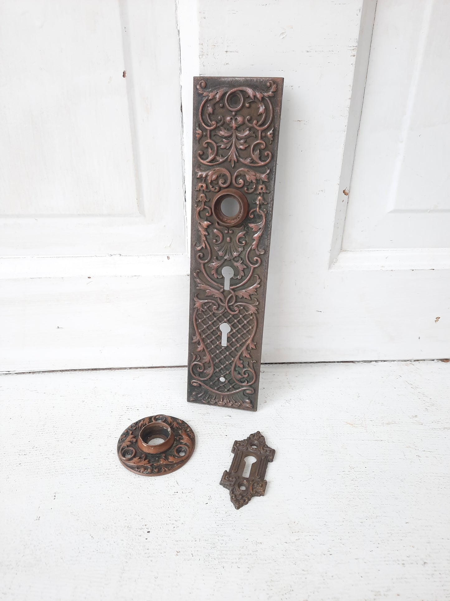 Complete Entry Door Plate Set, Front Door Backplates and Keyhole Cover, Double Keyhole, Front Door Escutcheon and Rosette 101101