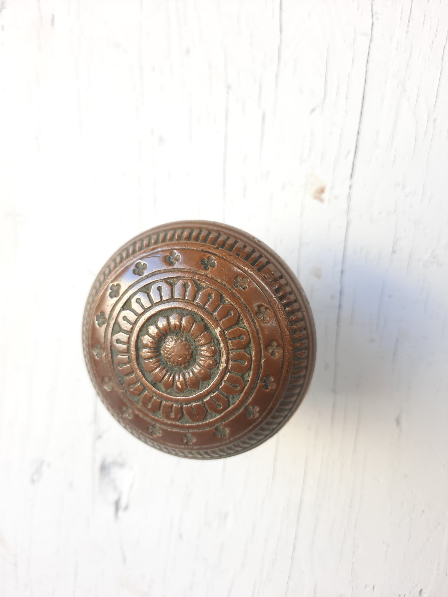 Pair of Antique Sunflower Design Doorknobs, Antique Bronze Flower Pattern Door Knobs, Bronze Ornate Door Hardware 120703
