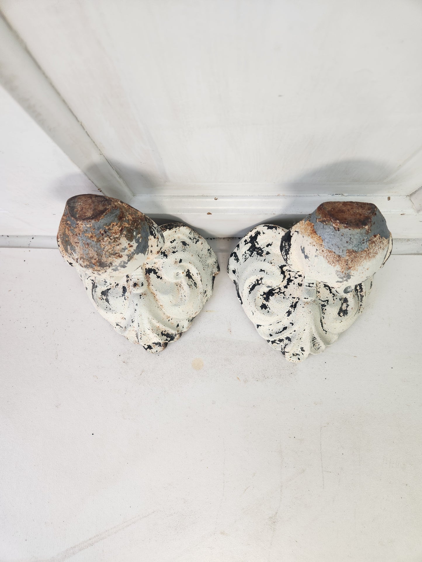 Antique Pair of Cast Iron Tub Eagle Claw, Ball and Claw Design Bathtub Feet 010604