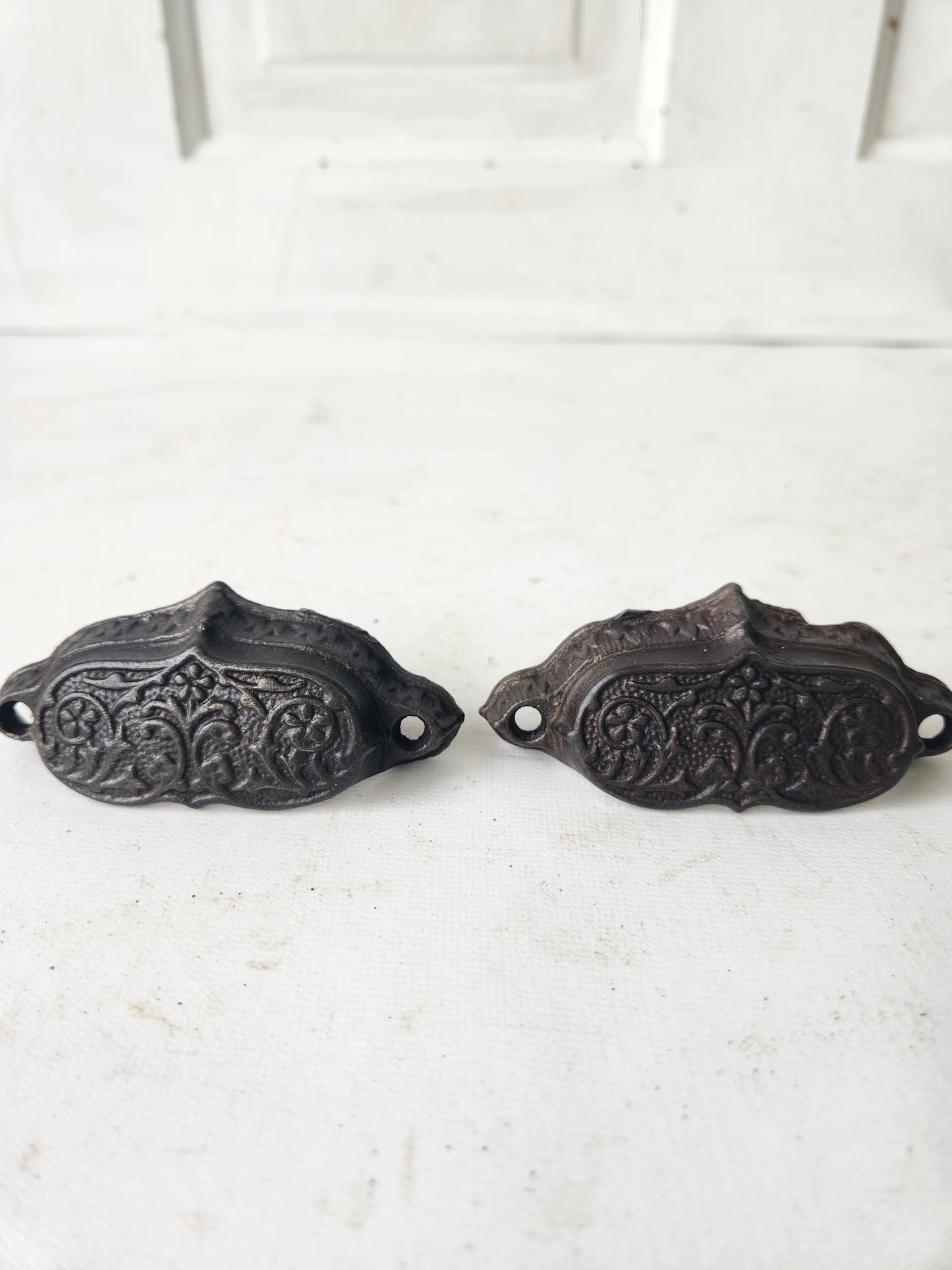 Small Eastlake Iron Pulls with Flower Detail, Antique Floral Design Pull, Cast Iron Handle Antique Victorian Hardware 012405