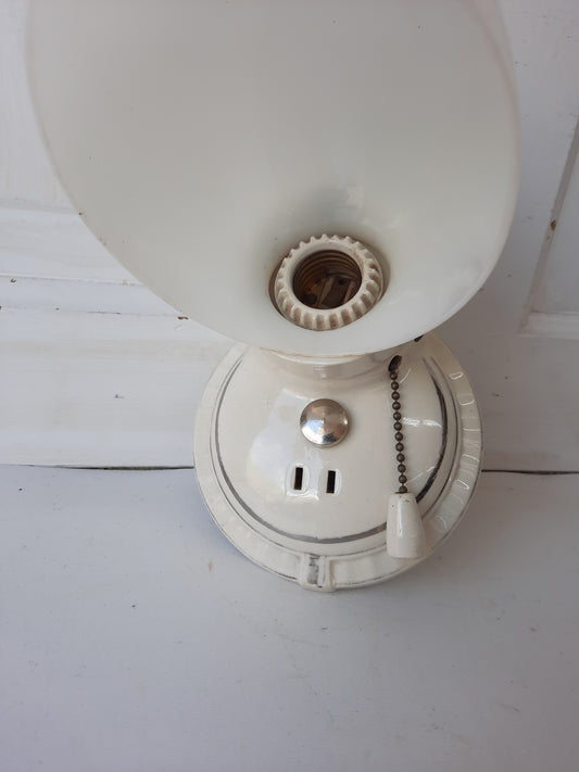Single Vintage Porcelain Bathroom Sconce, Pull Chain Ceramic Bathroom Vanity Light, White Porcelain Shell Light 013116