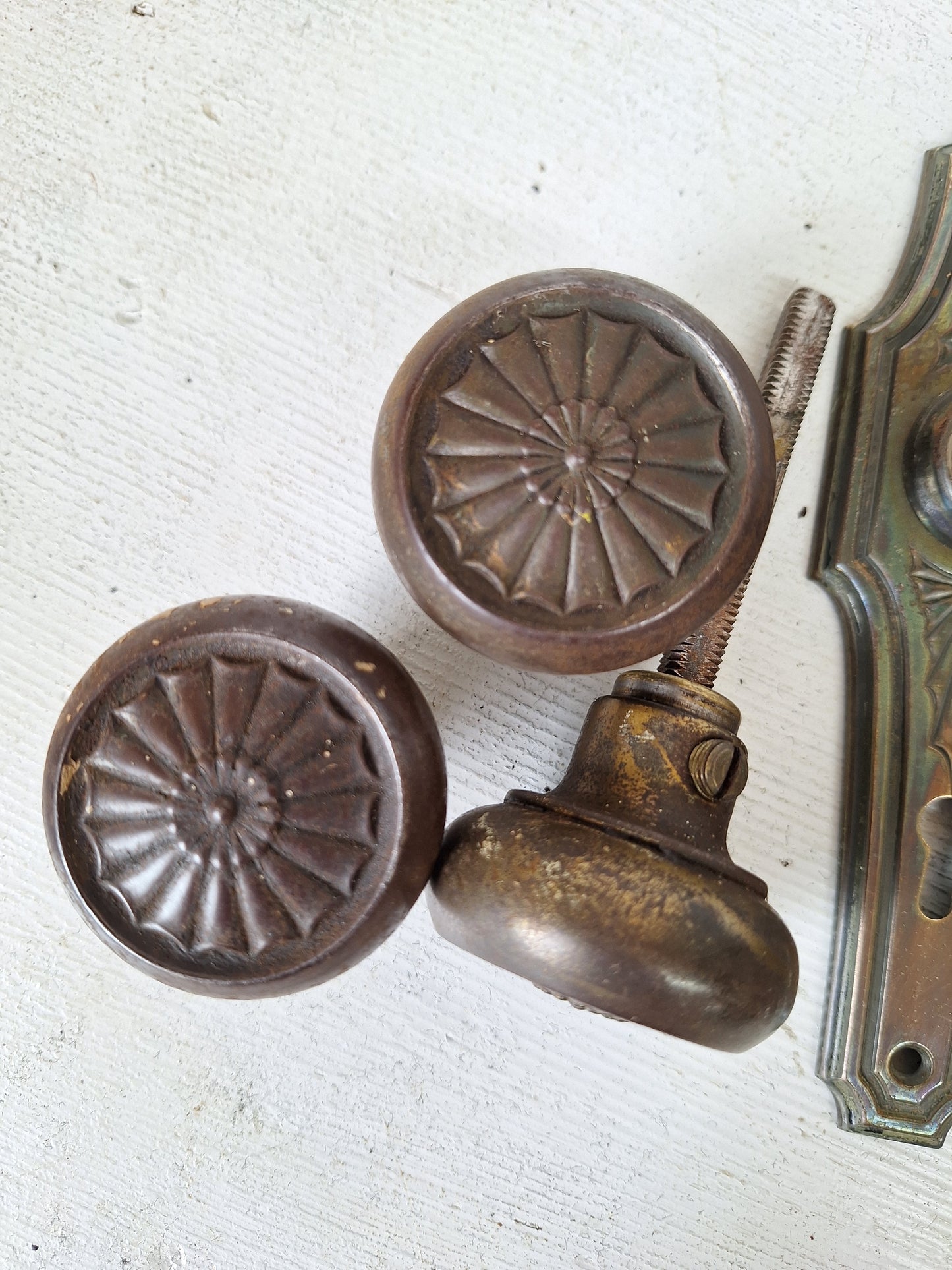 Brass Plated Art Deco Antique Backplates and Doorknobs, Art Deco Door Hardware 071601