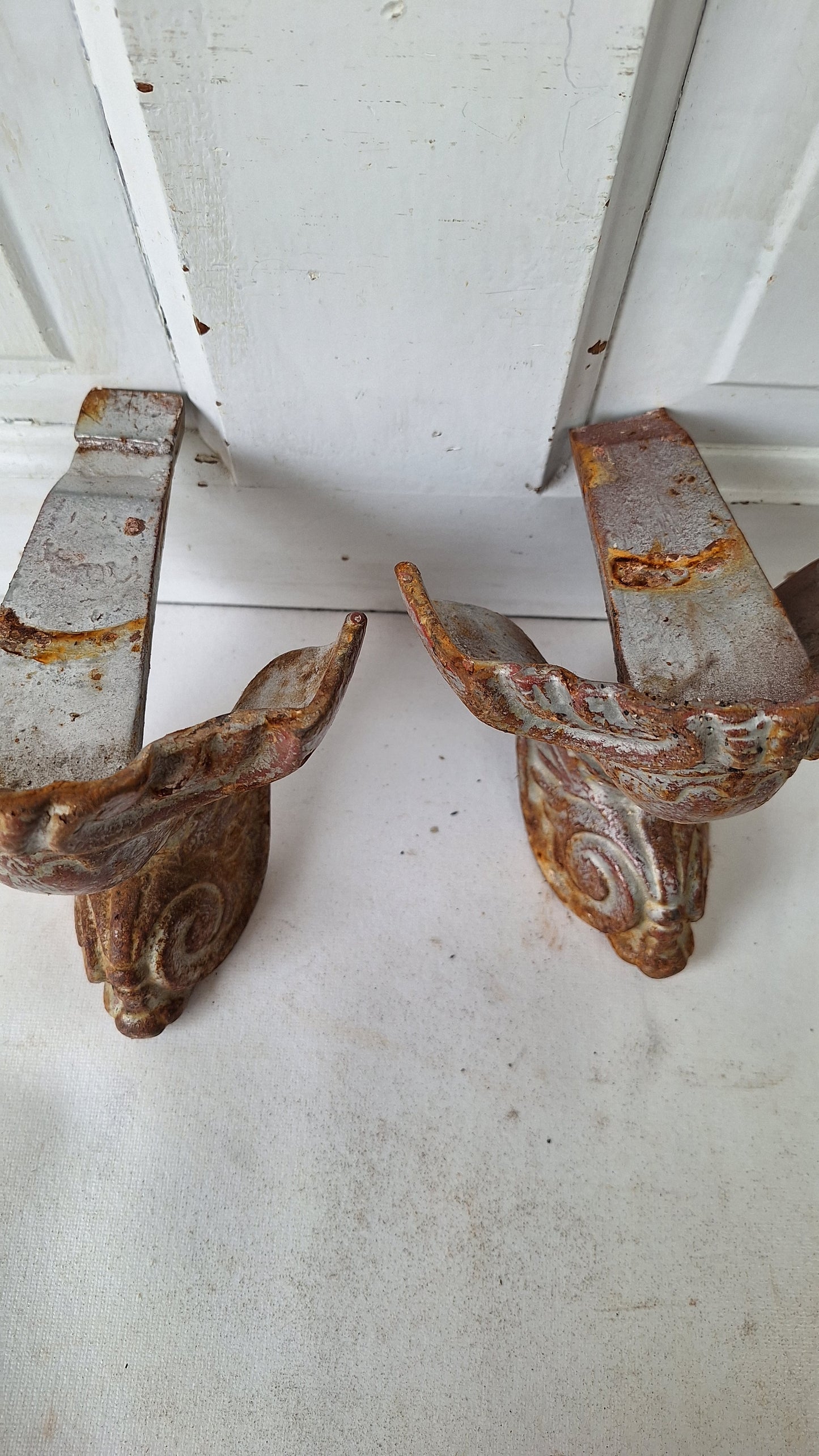 Antique Painted Cast Iron Tub Feet, Pair of Ball and Claw Tub Feet, Bathtub 022601
