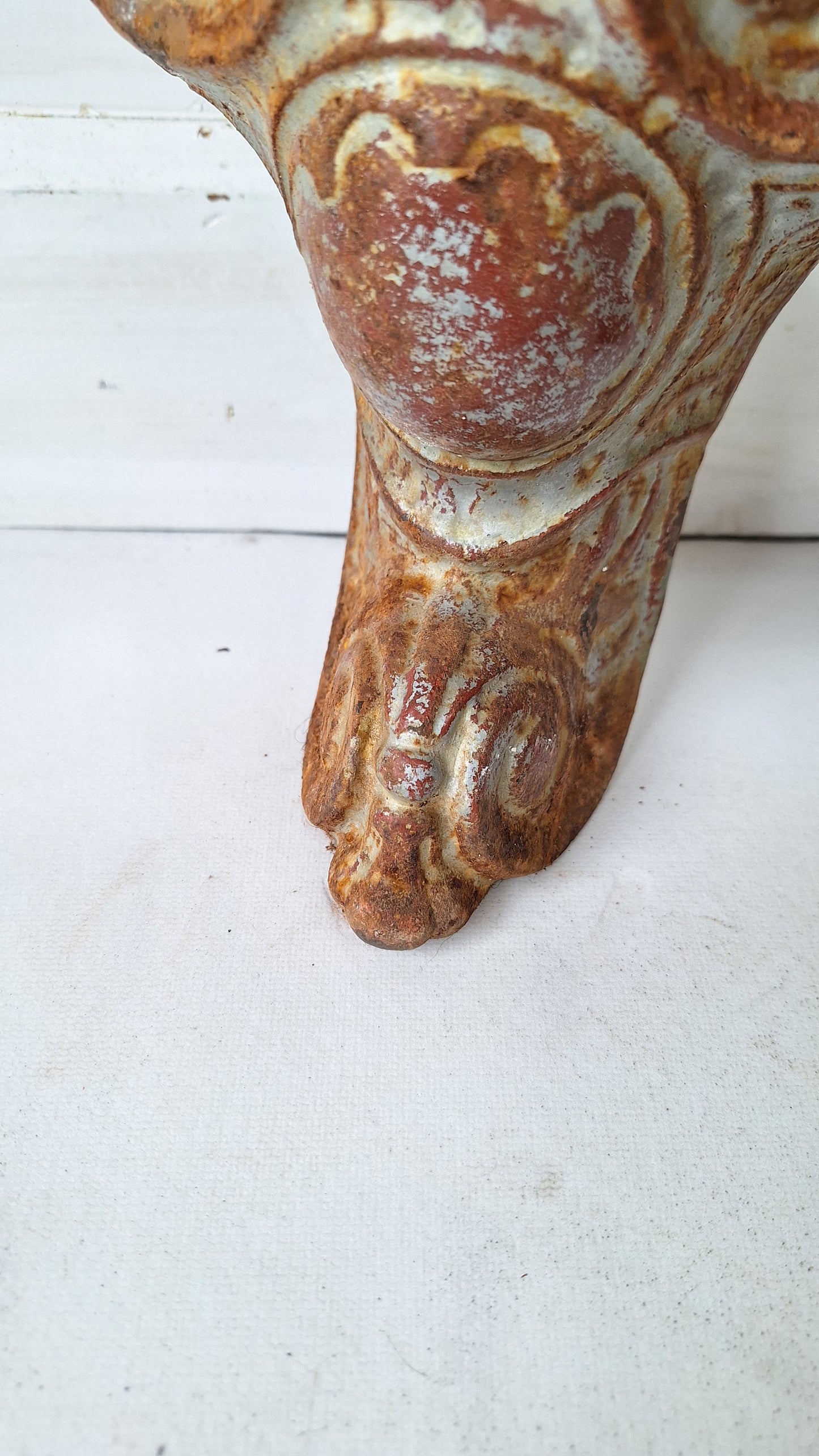 Antique Painted Cast Iron Tub Feet, Pair of Ball and Claw Tub Feet, Bathtub 022602