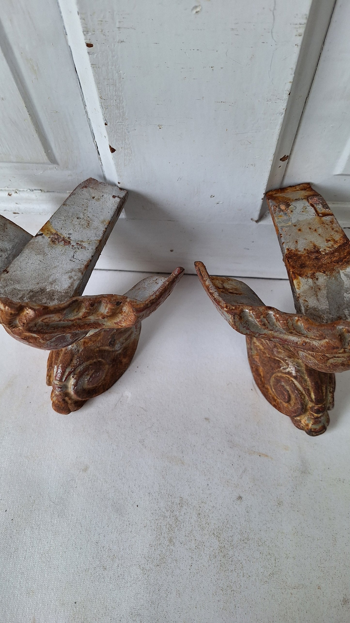 Antique Painted Cast Iron Tub Feet, Pair of Ball and Claw Tub Feet, Bathtub 022602