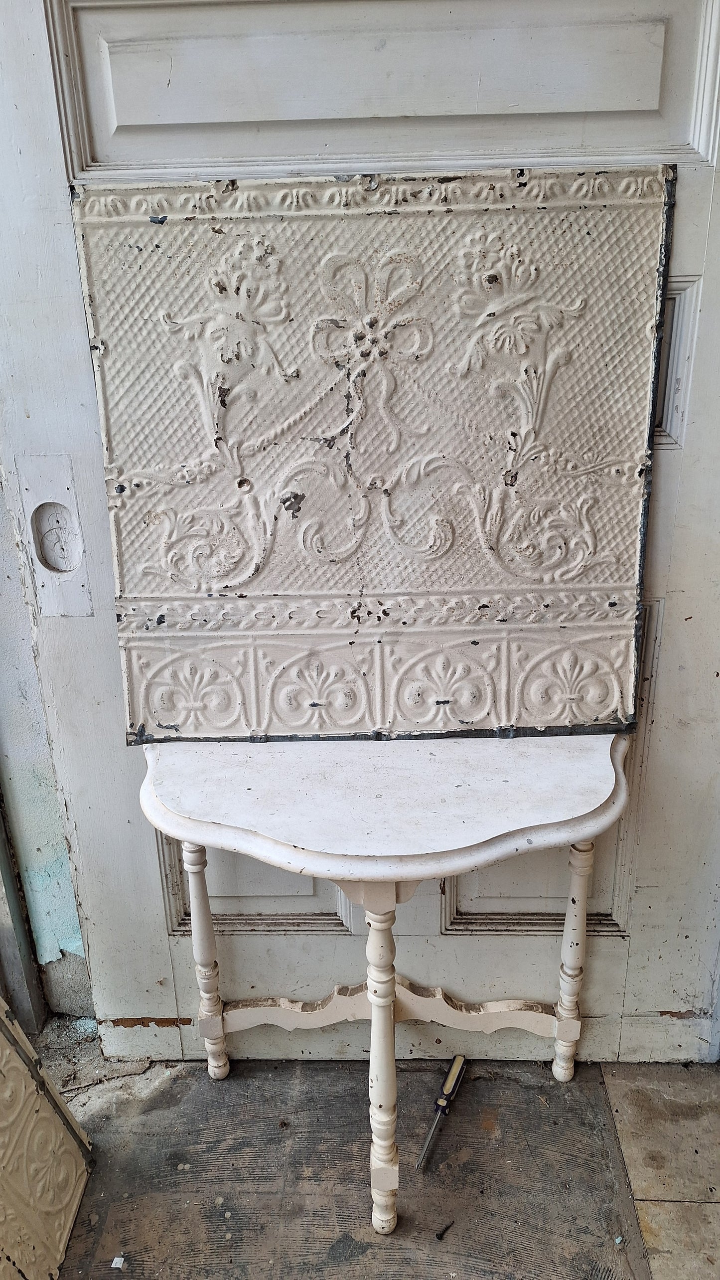 Antique White Ceiling Tin Square Torch and Ribbon Design, Stamped Tin Ceiling Tile 032505a