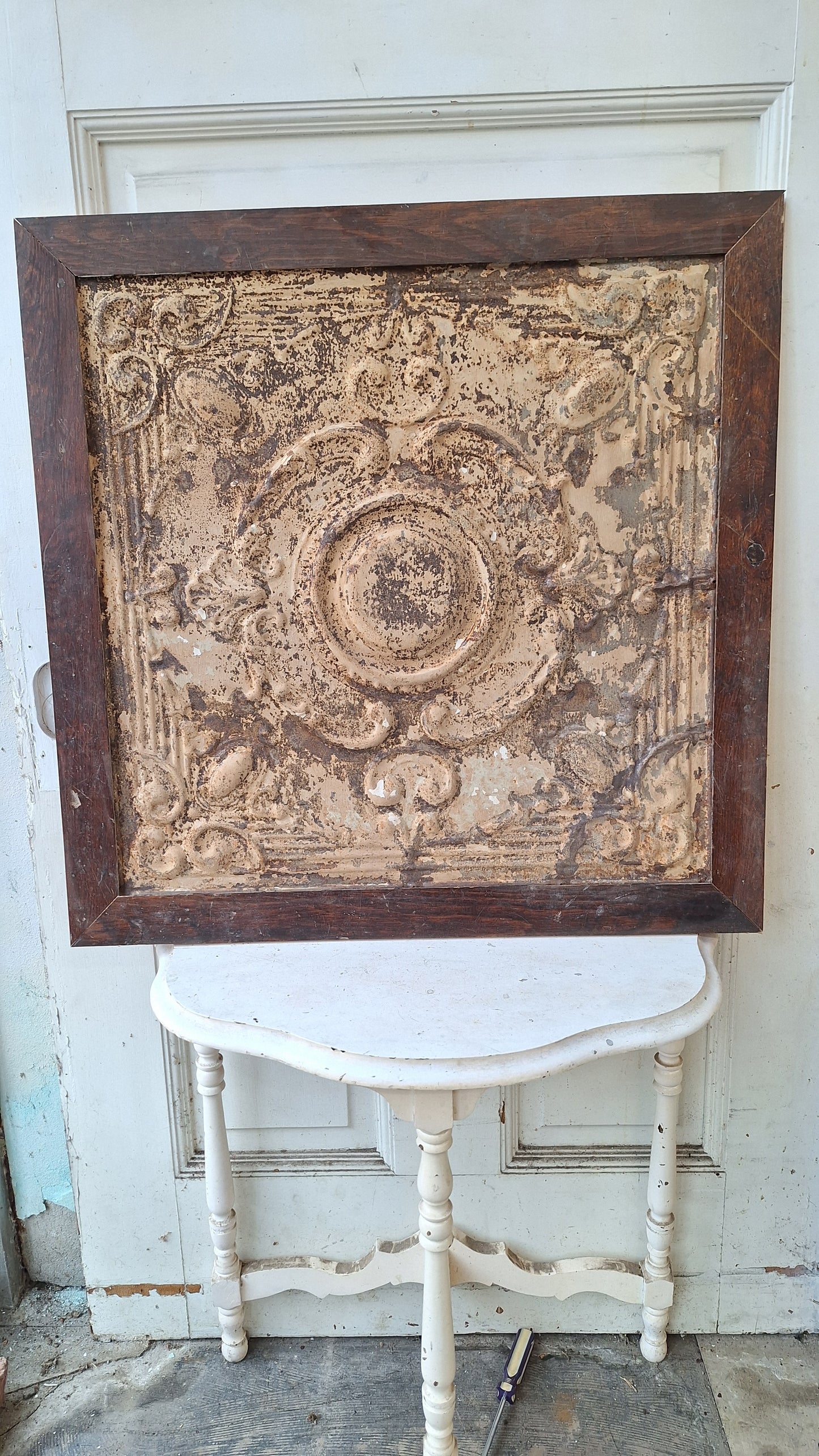 Framed Antique Tin Ceiling Tile with Round Center, Wall Hanging Antique Stamped Tin in Frame 032508