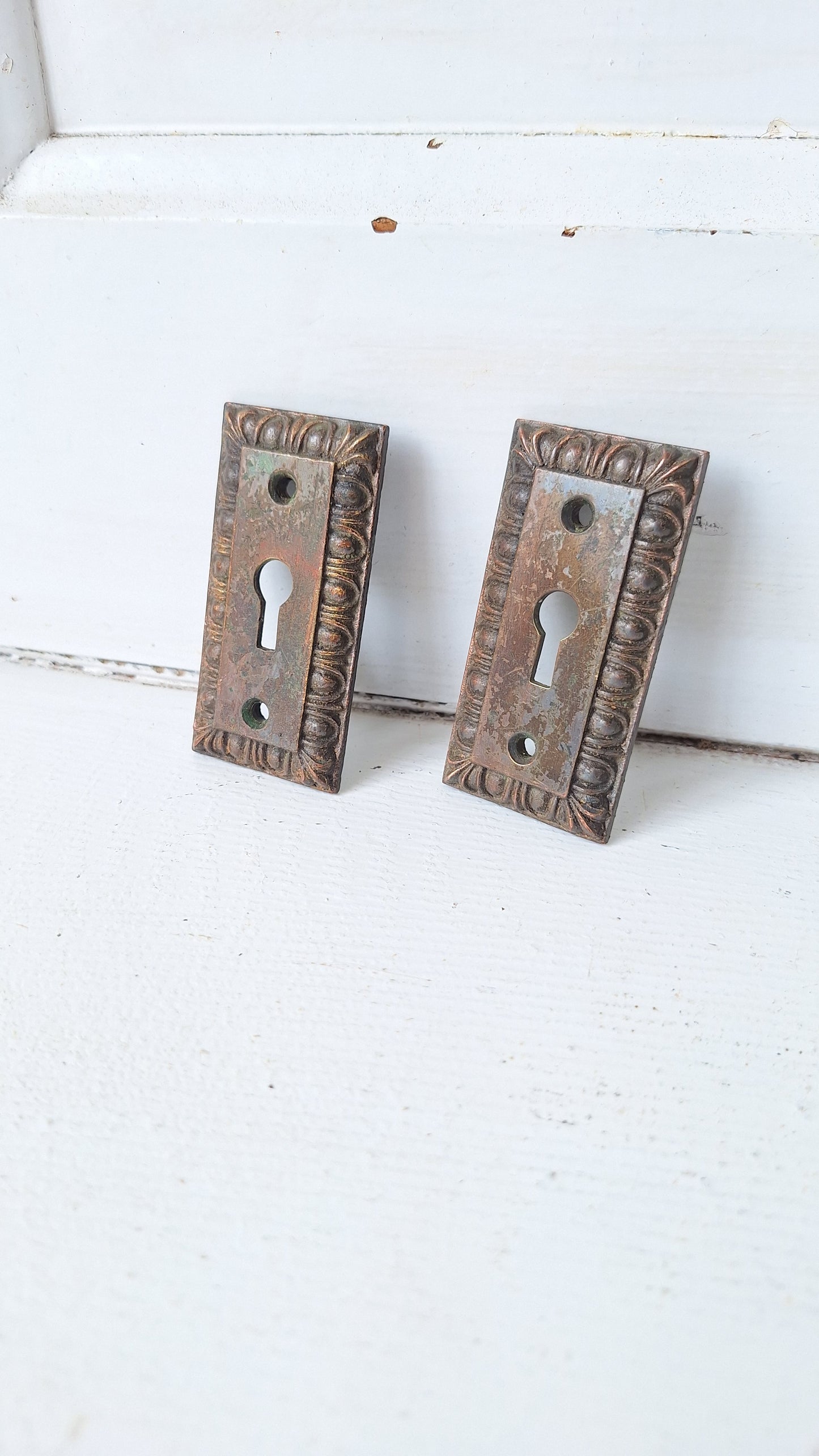 Egg & Dart Bronze Keyhole Plate Pair, Vintage Keyhole Plates, Antique Key Hole Escutcheon Plates, Antique Door Keyhole Covers 040103
