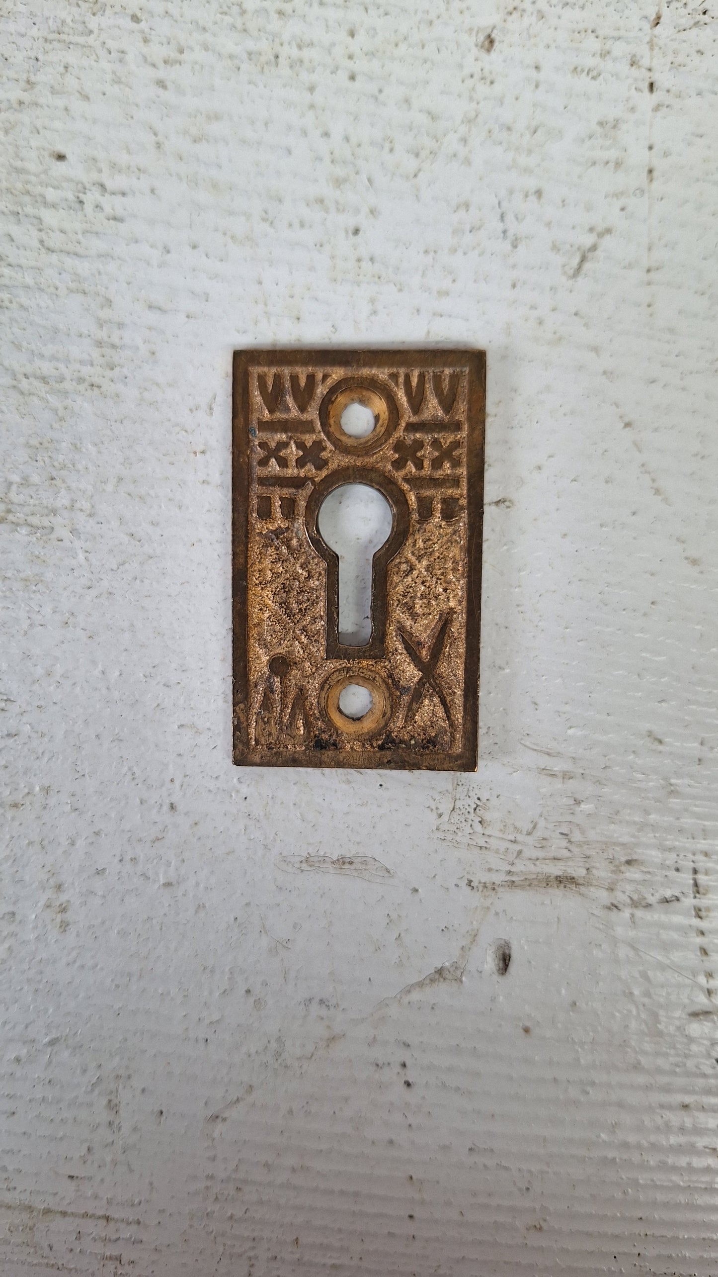 Eastlake Style Antique Bronze "Broken Leaf" Keyhole Cover, Antique Victorian Era Door Key Hole Plate, Small Bronze Key Escutcheon 040203