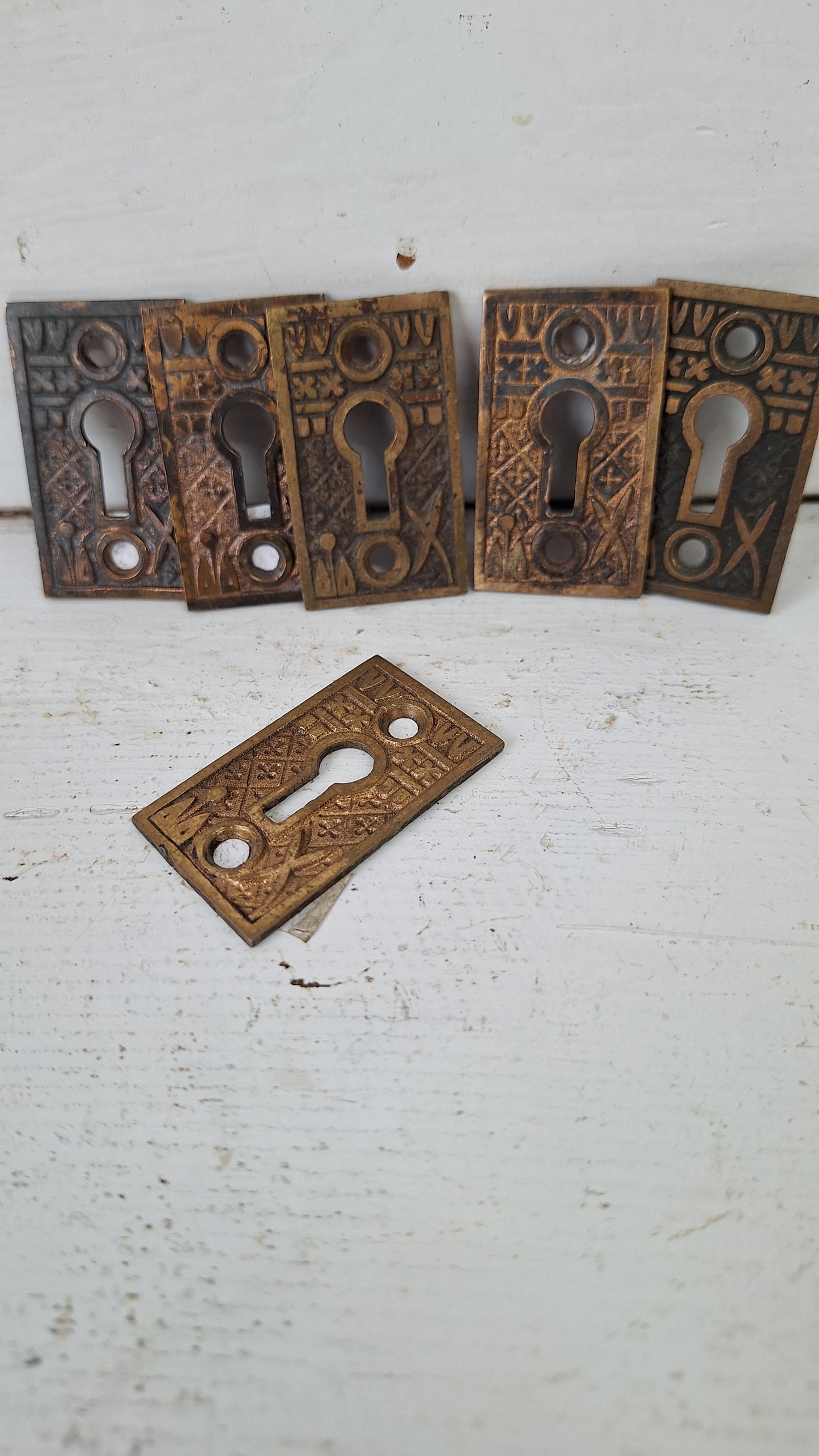 Eastlake Style Antique Bronze "Broken Leaf" Keyhole Cover, Antique Victorian Era Door Key Hole Plate, Small Bronze Key Escutcheon 040203