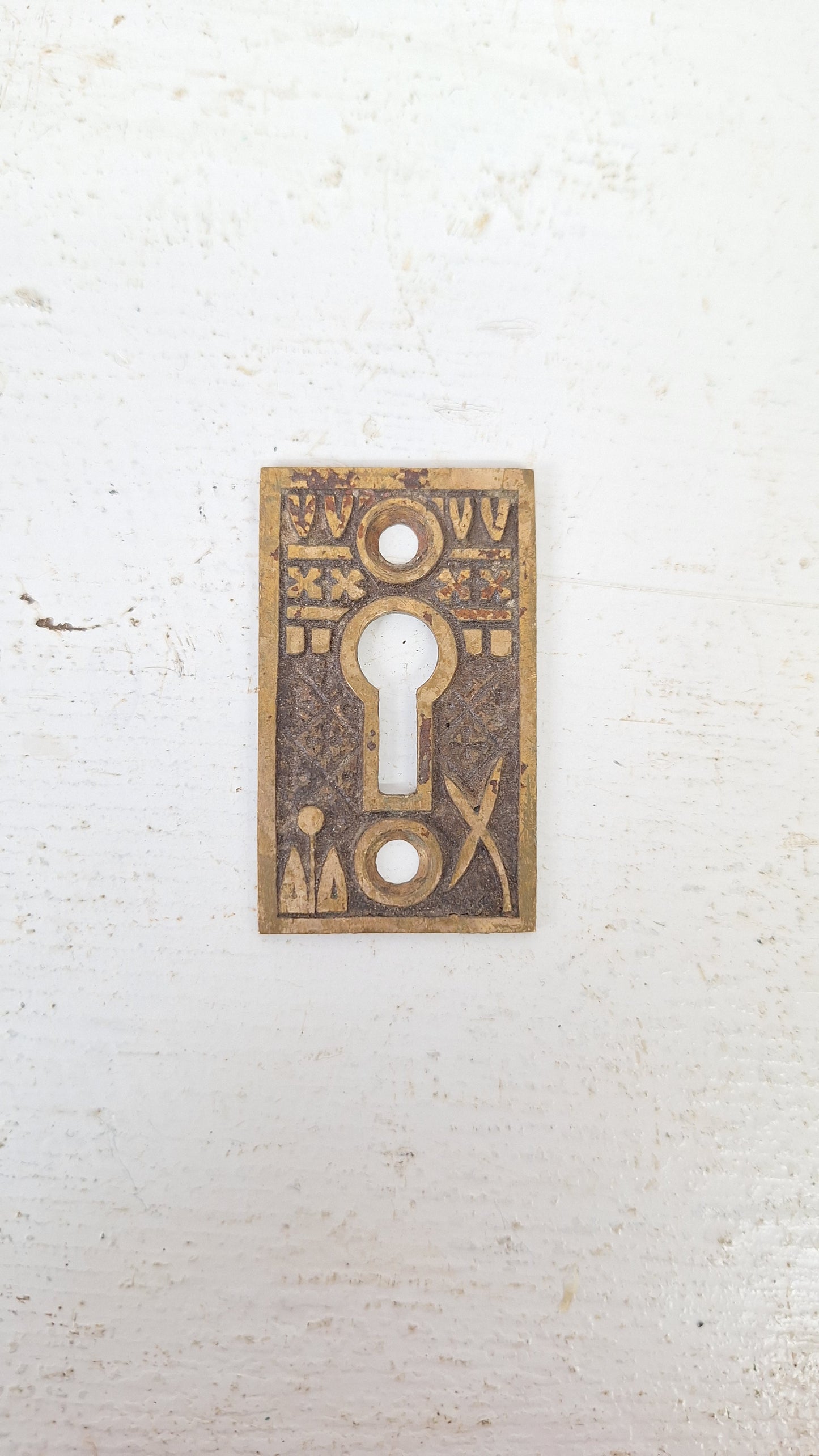 Eastlake Style Antique Bronze "Broken Leaf" Keyhole Cover, Antique Victorian Era Door Key Hole Plate, Small Bronze Key Escutcheon 040203