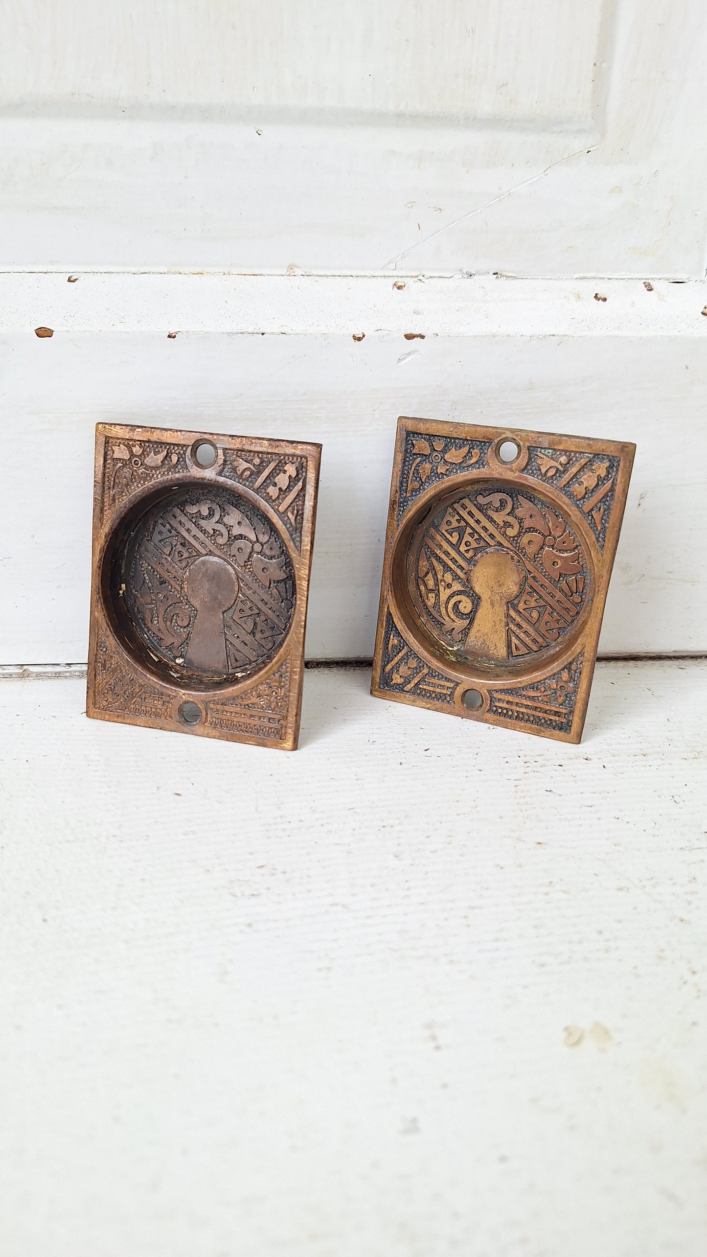 Pair of Eastlake Round Pocket Door Pulls, Antique Pulls, Eastlake Pocket Door Handle, Small Antique Victorian Door Pull 040212
