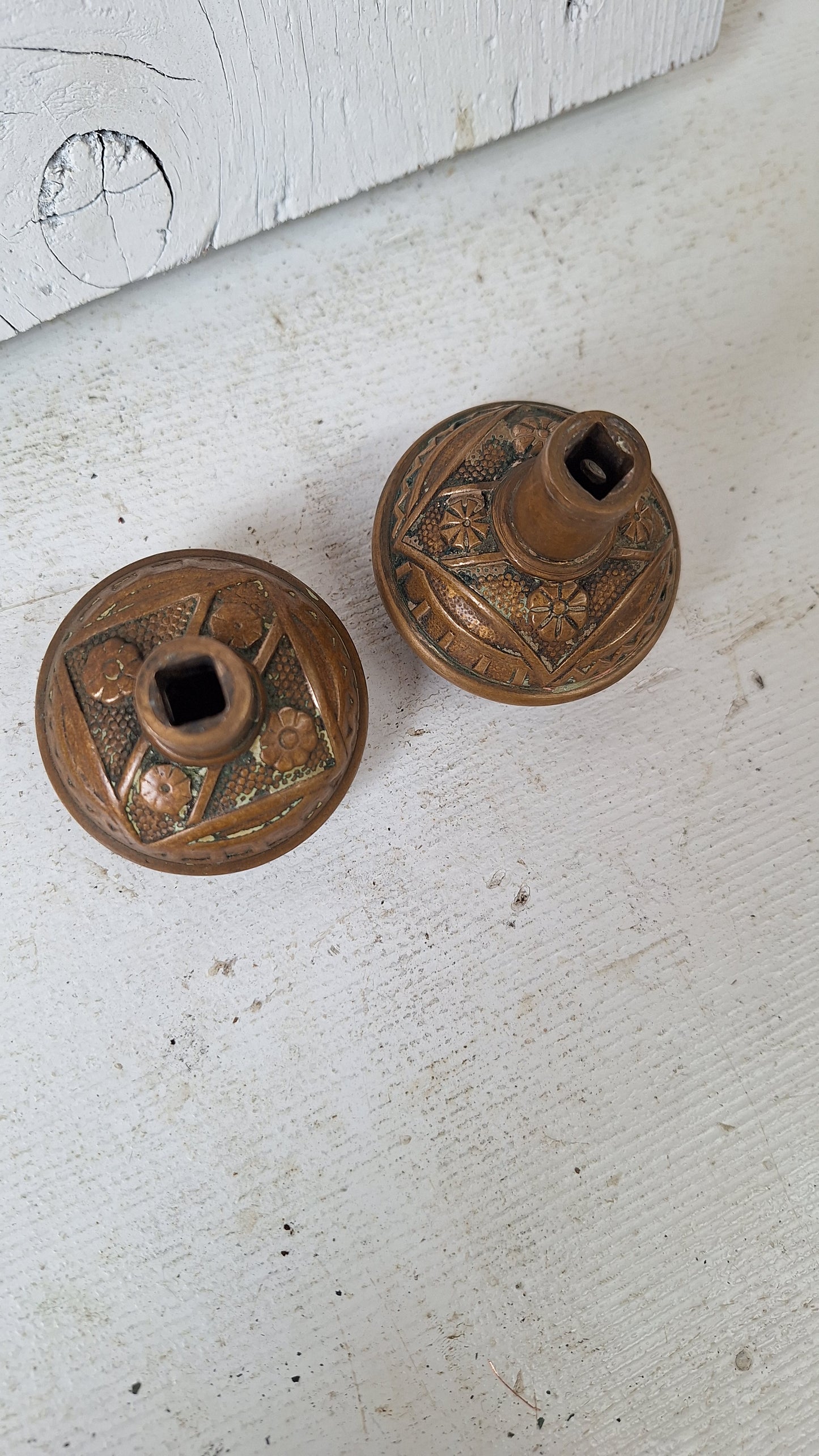 Set of FC Linde Antique Doorknob Back Plates and Doorknobs, F.C. Linde Bronze Door Knobs and Escutcheons, Antique Door Plate Hardware 040305