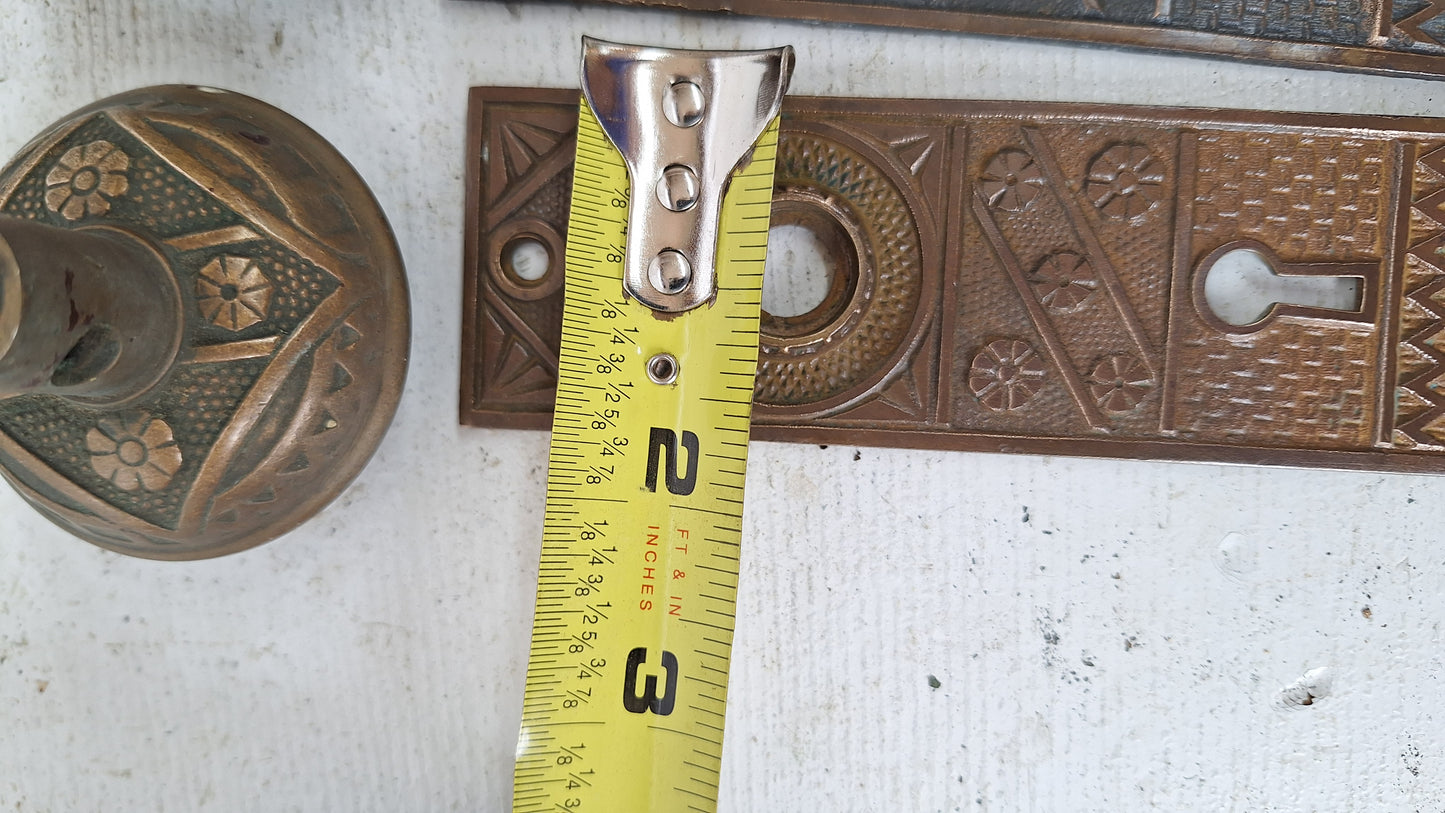 Set of FC Linde Antique Doorknob Back Plates and Doorknobs, F.C. Linde Bronze Door Knobs and Escutcheons, Antique Door Plate Hardware 040306