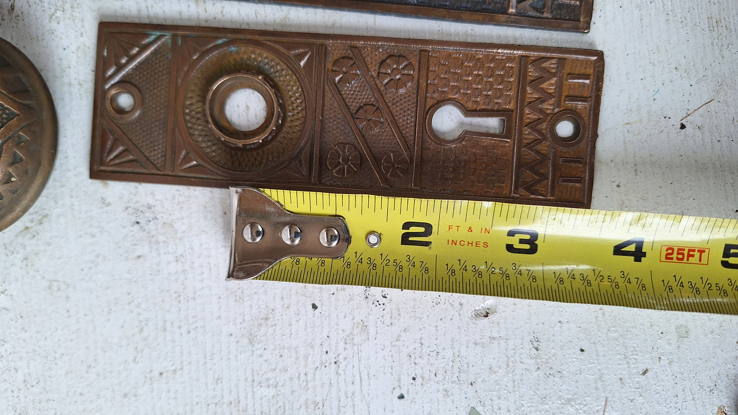Set of FC Linde Antique Doorknob Back Plates and Doorknobs, F.C. Linde Bronze Door Knobs and Escutcheons, Antique Door Plate Hardware 040306