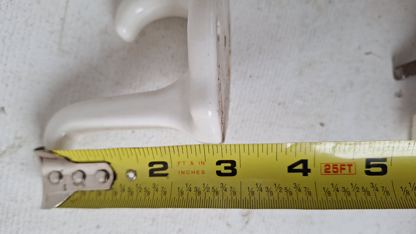 Vintage White Ceramic Wall Hook, Vintage White Bathroom Towel Hook, Chunky Porcelain Bathroom Hand Towel Hook 040501