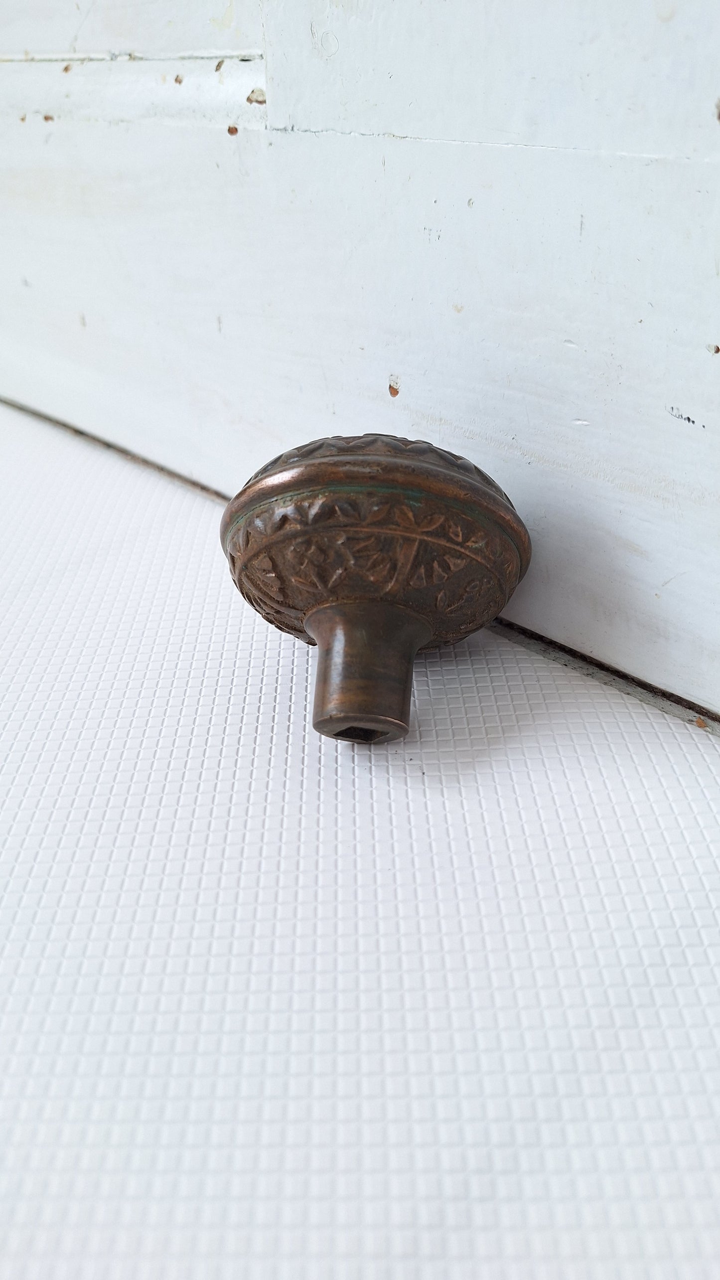Goemetric Pattern Bronze Doorknob, Antique 1800s Bronze Door Knob, Eastlake Design Door Hardware 040502
