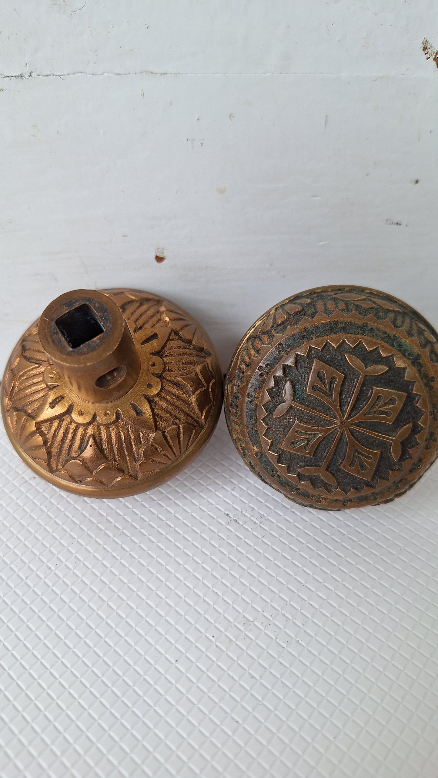 Eastlake Doorknob Set, Original Victorian Ornate Brass Knobs, Solid Brass DoorKnob, Salvaged Hardware, Victorian Era Flower Pattern 040504