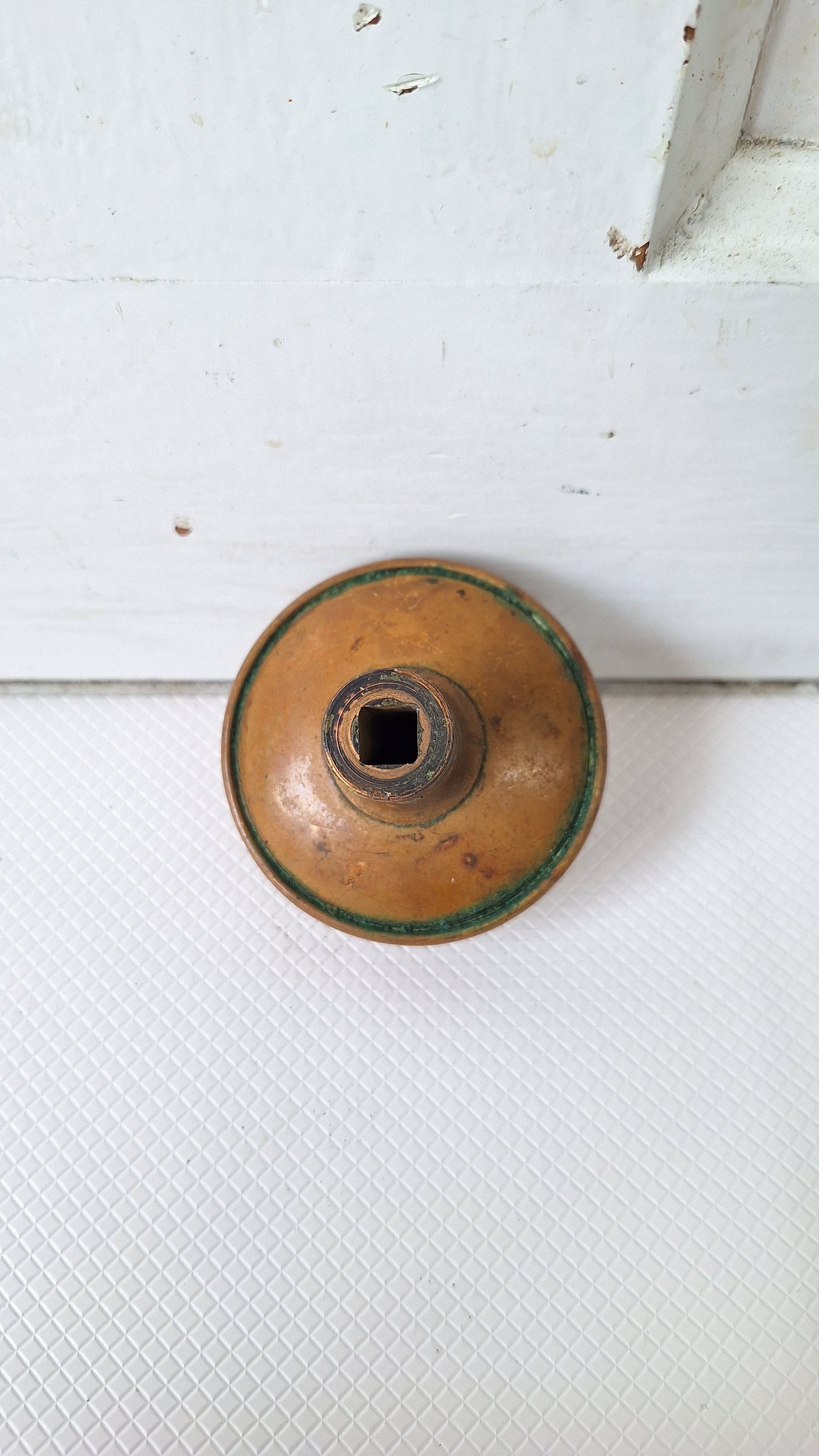 Scalloped Antique Door Knob, Victorian Era Bronze Doorknob Radial Design, Fan Design Knob, Antique Doorknob 040507