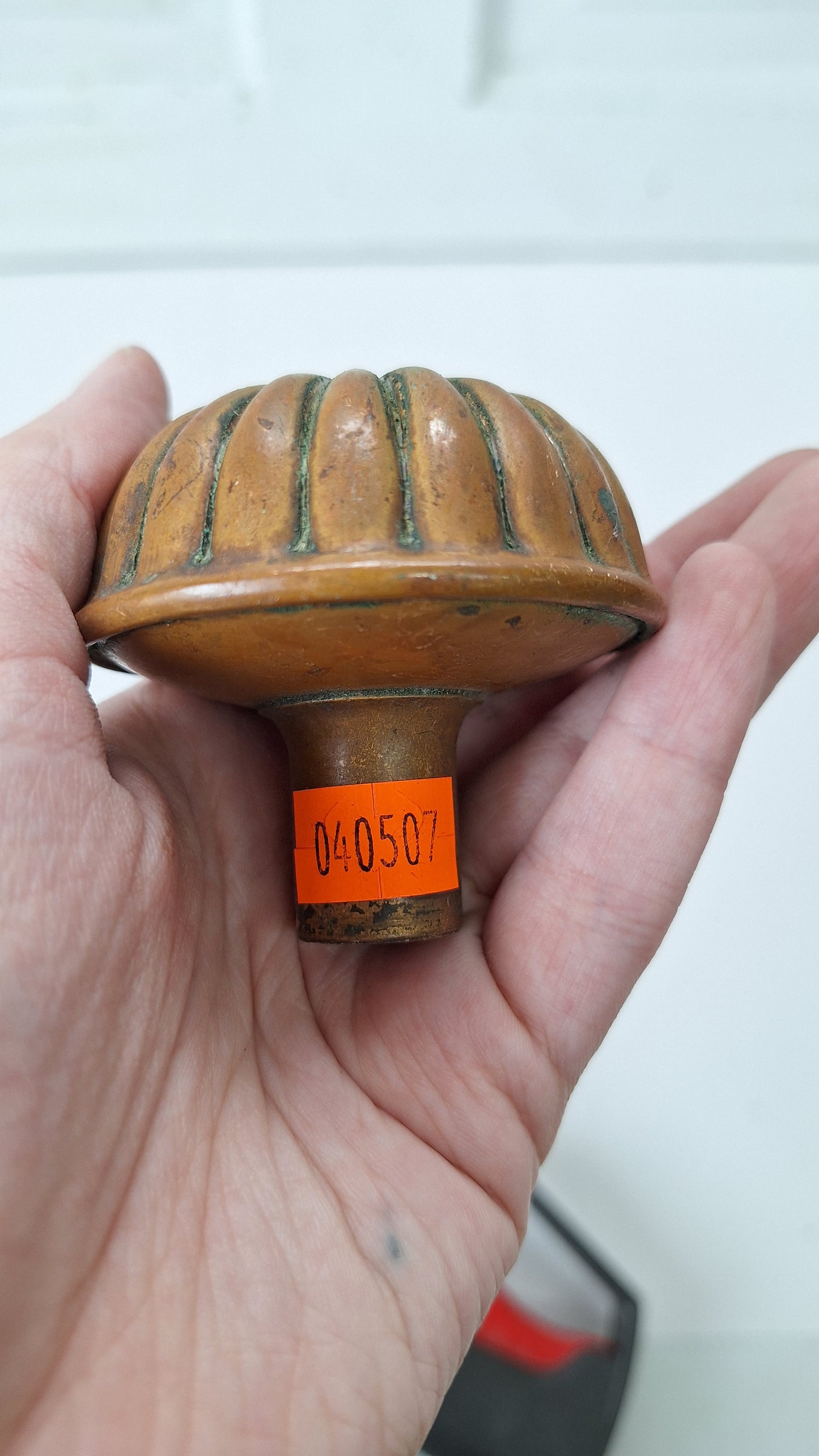 Scalloped Antique Door Knob, Victorian Era Bronze Doorknob Radial Design, Fan Design Knob, Antique Doorknob 040507