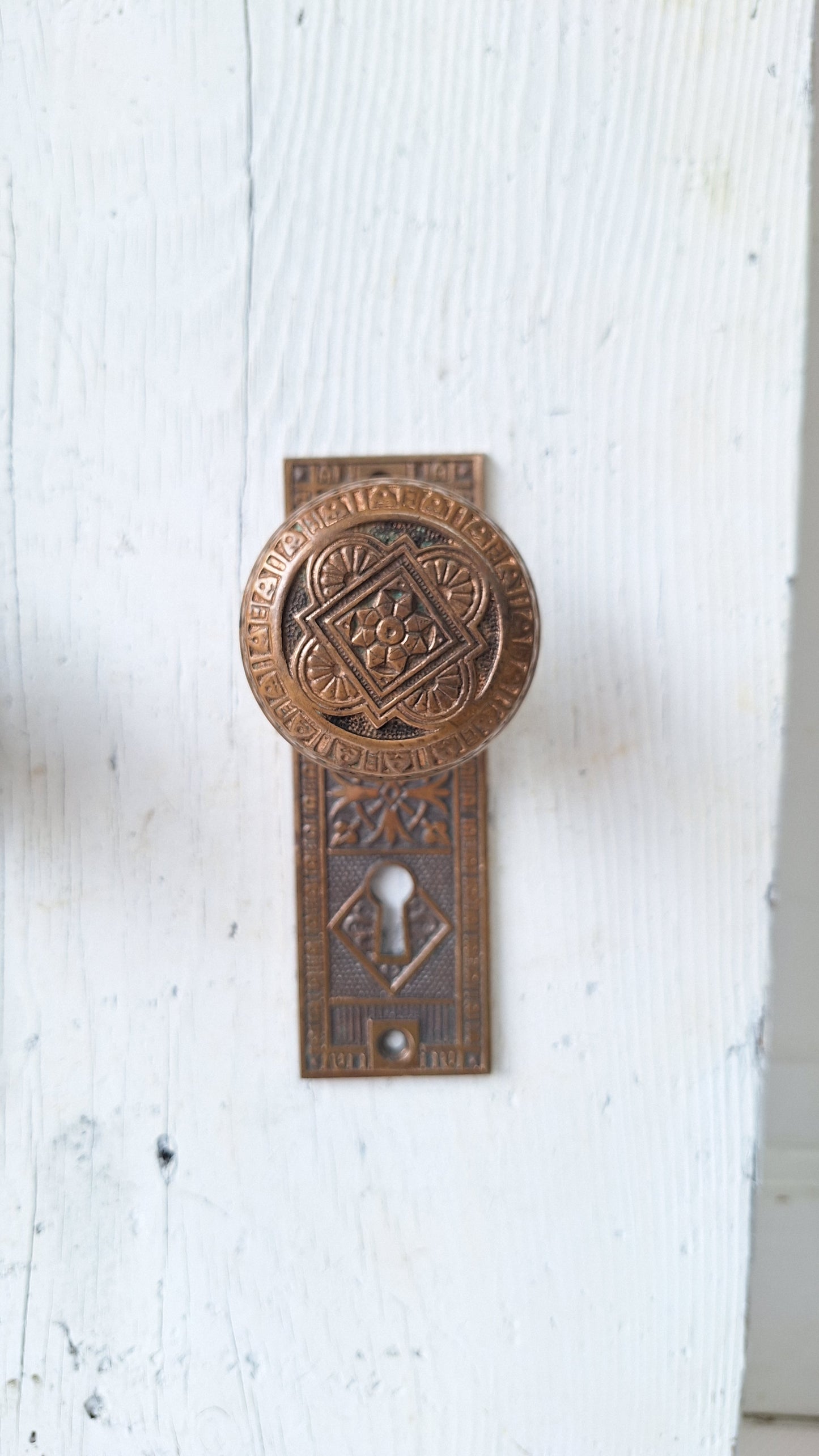 Floral Eastlake Pattern Door Hardware Set, Antique Bronze Design Back Plate and Doorknob Set, Antique Door Hardware 040510