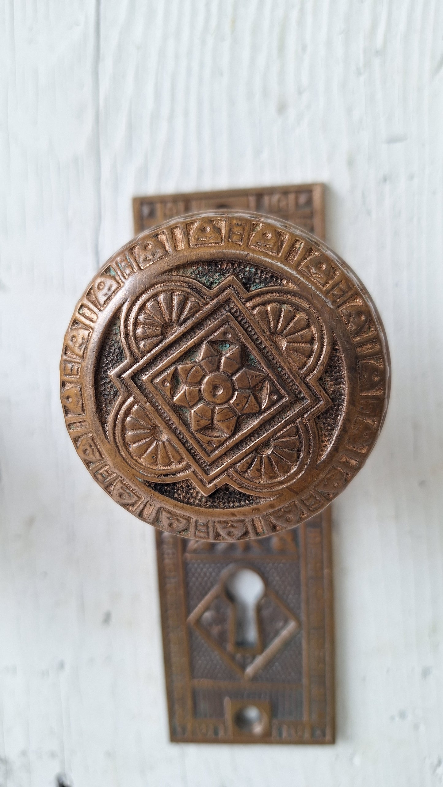 Floral Eastlake Pattern Door Hardware Set, Antique Bronze Design Back Plate and Doorknob Set, Antique Door Hardware 040510