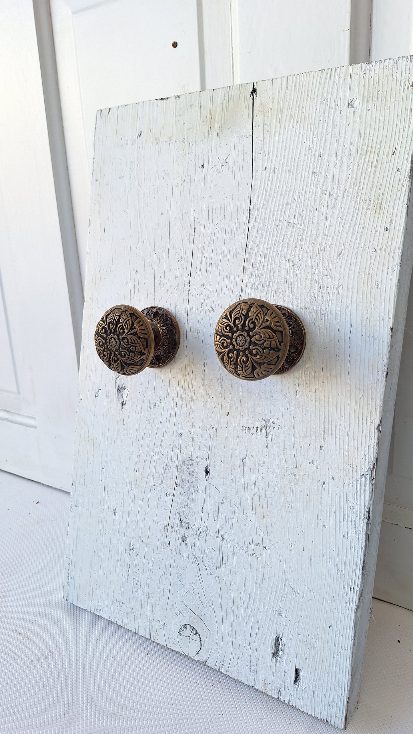 Antique Butterfly Doorknobs and Rosettes by Branford Hardware 1880, Victorian Butterfly Door Knobs 040801