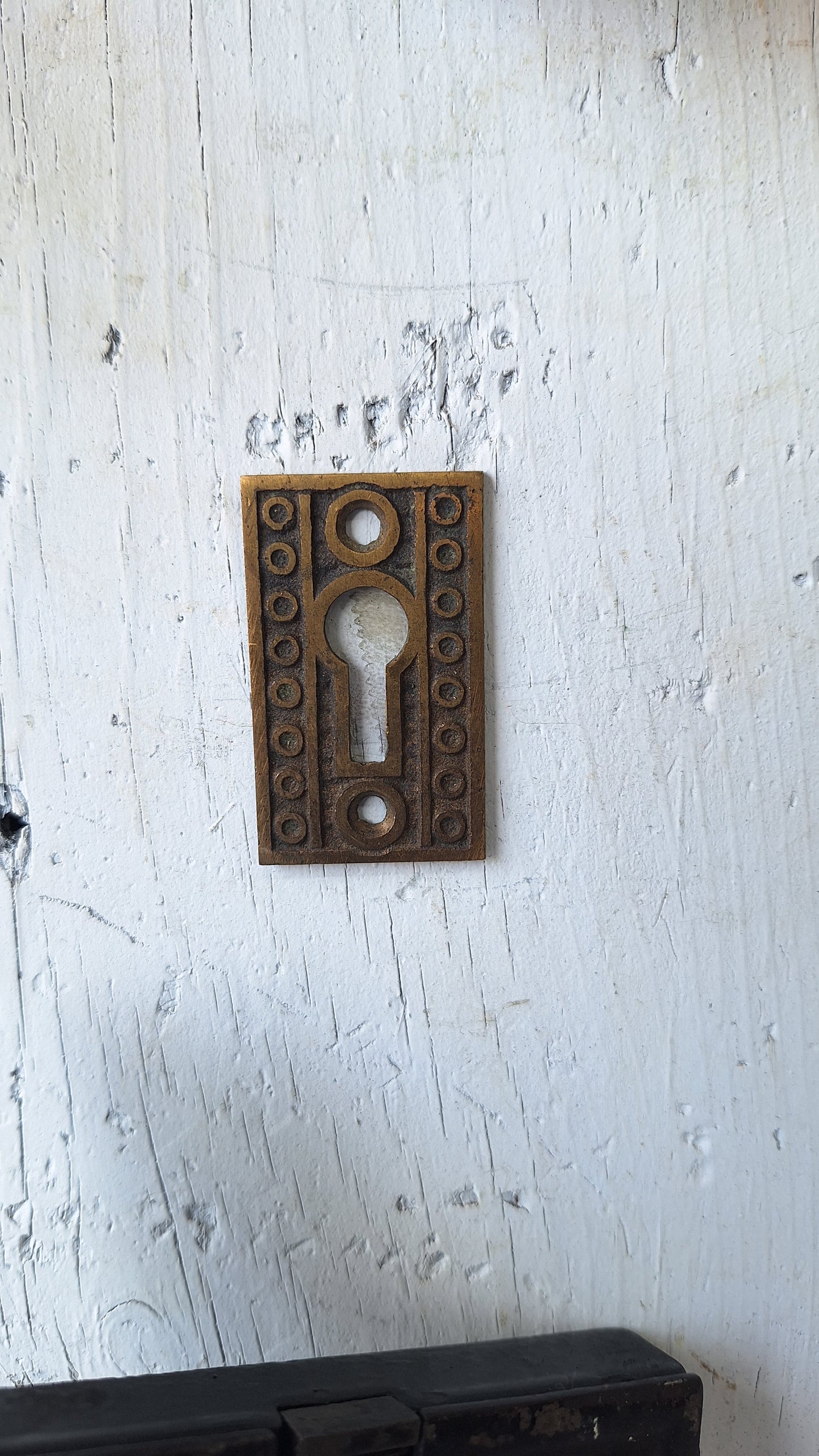 Complete Entry Knob & Plate Set, Front Door Knobs and Backplates, Double Keyhole Large Entry Doorknob, Front Door Knob and Escutcheon 041002