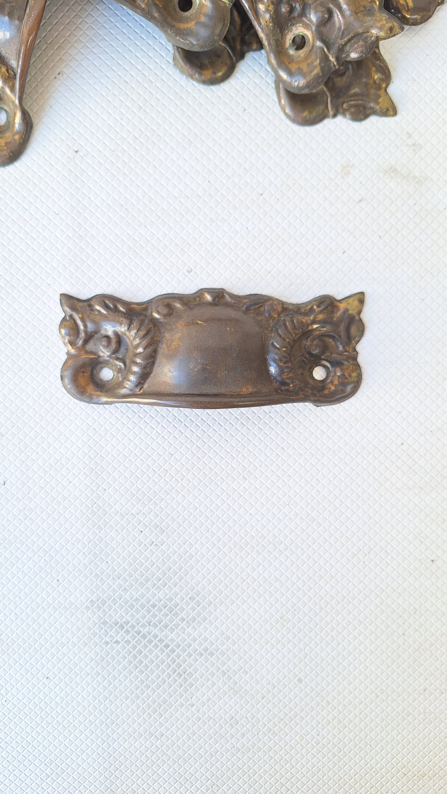 Eight Sea Creature Stamped Bronze Antique Drawer Pulls, Antique Floral Design Pull, Stamped Brass Handle Antique Victorian Hardware 042401