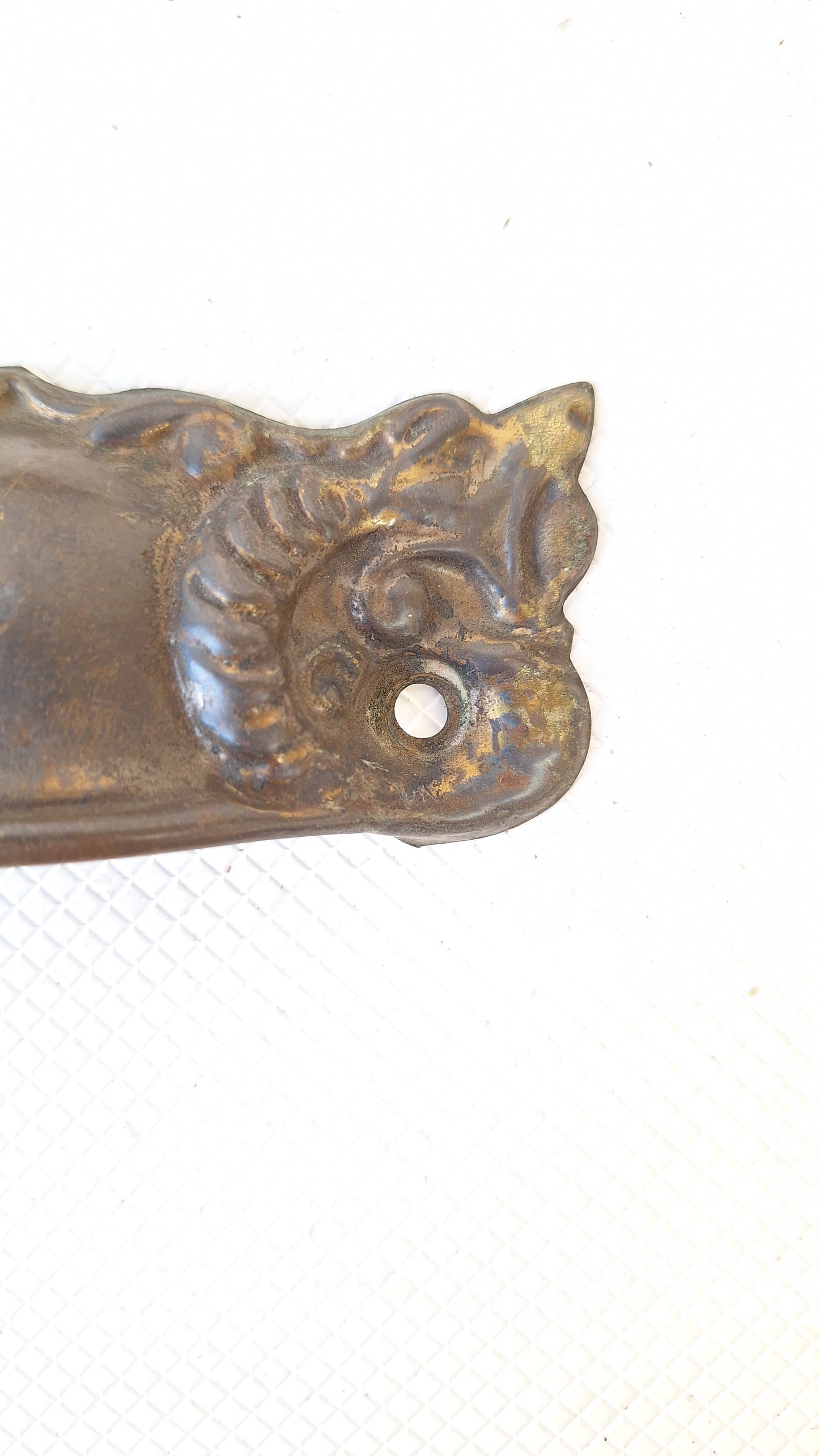 Eight Sea Creature Stamped Bronze Antique Drawer Pulls, Antique Floral Design Pull, Stamped Brass Handle Antique Victorian Hardware 042401