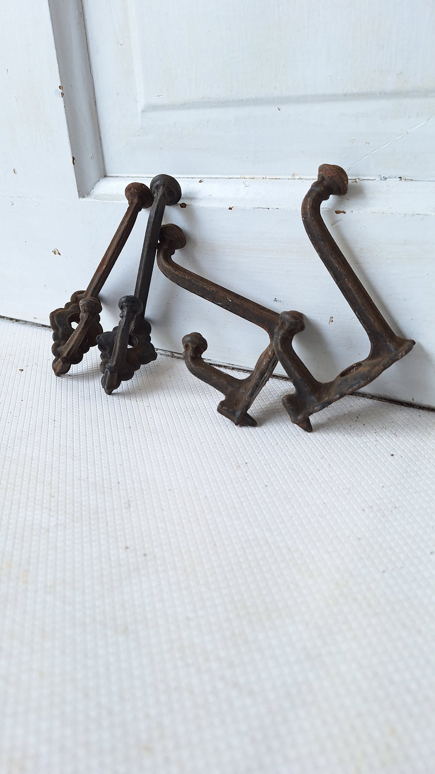 Large Antique Hook for Wall, Large Wall Hook, Cast Iron Coat Closet Hook 042412