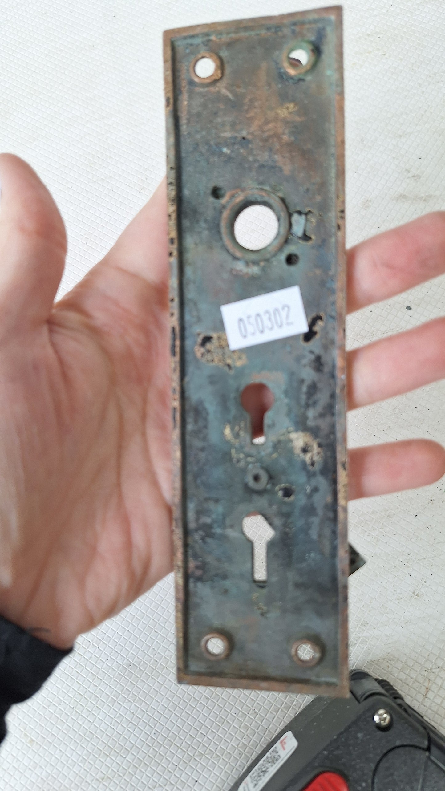 Exterior Door Plate, Antique Door Plate Double Keyhole, Two Key Hole Plate, Swinging Keyhole Cover Ornate Backplate 050302