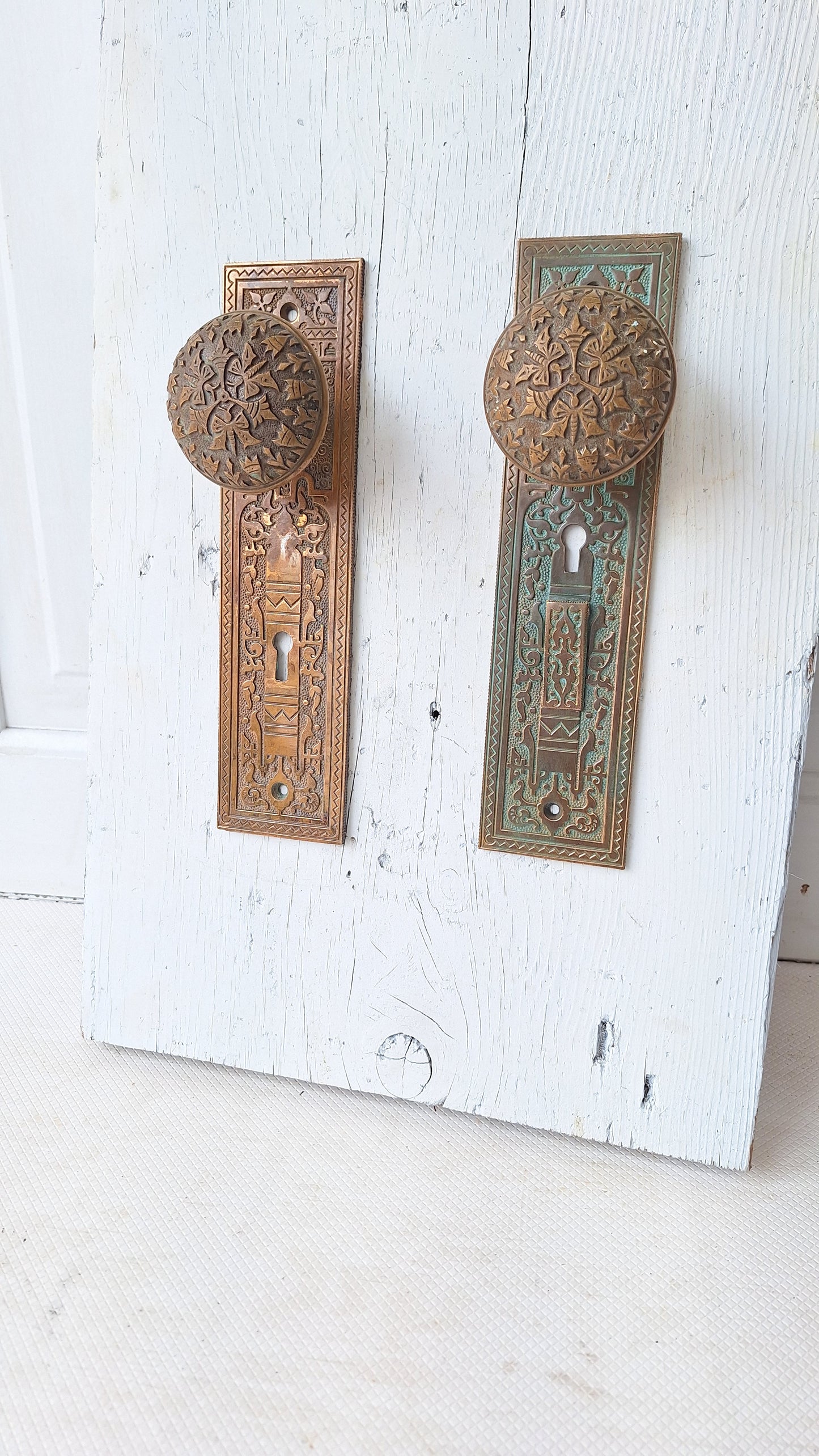 Butterfly Design Knobs and Bronze Plates Set, Entry Door Hardware Set, Antique Bronze Door Hardware 050305